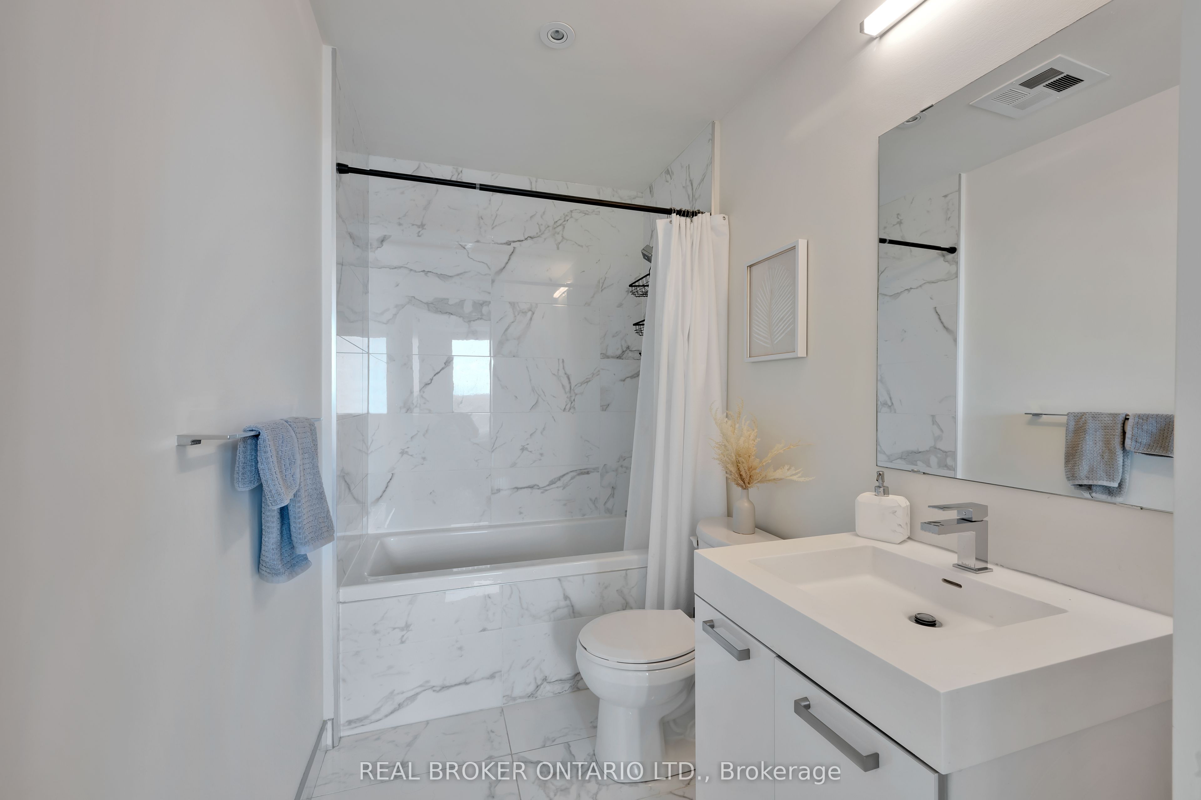 203 Catherine Street 703 Property Photo 25