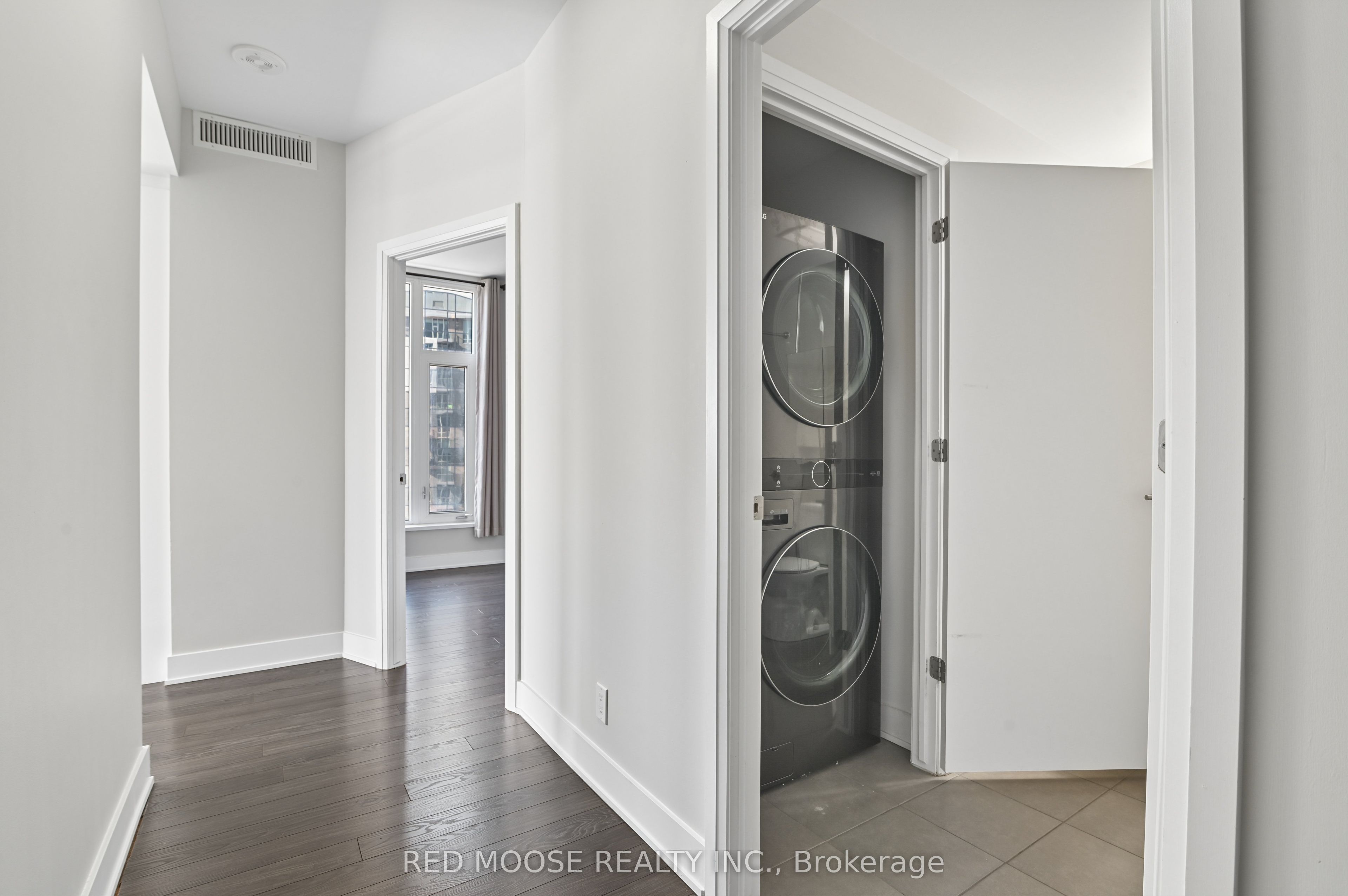 118 Holmwood Avenue 705 Property Photo 12