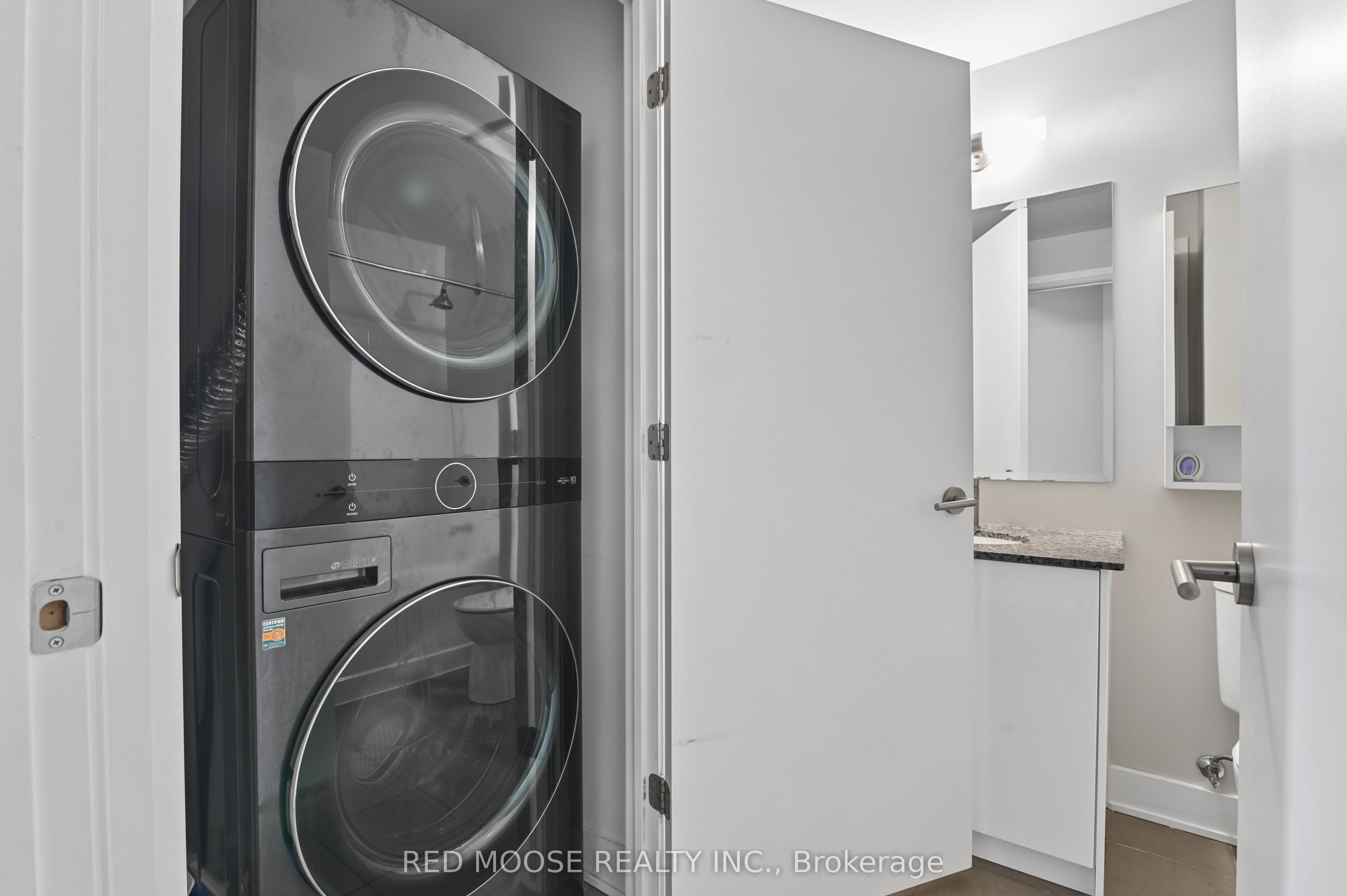 118 Holmwood Avenue 705 Property Photo 13