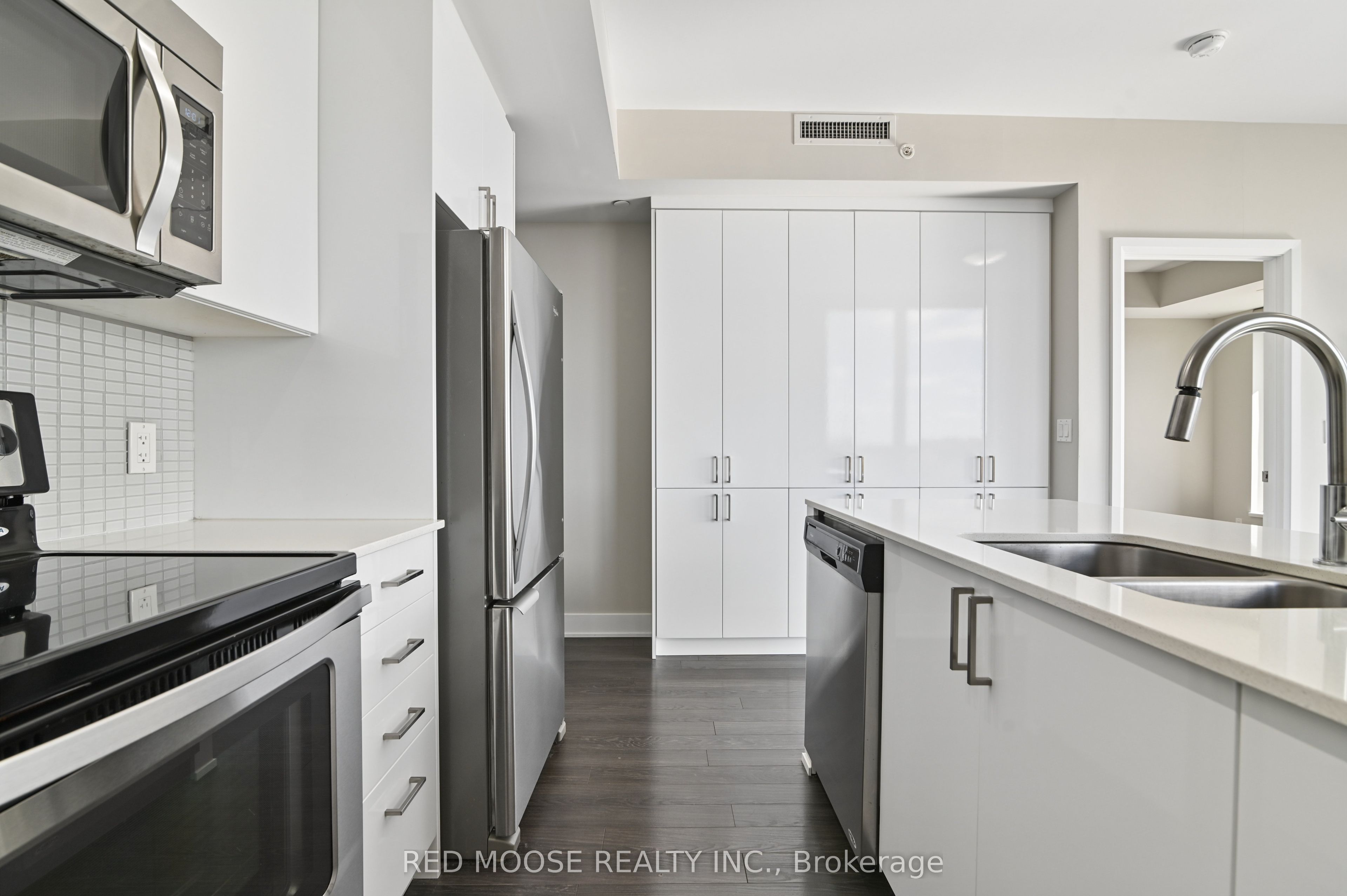 118 Holmwood Avenue 705 Property Photo 20