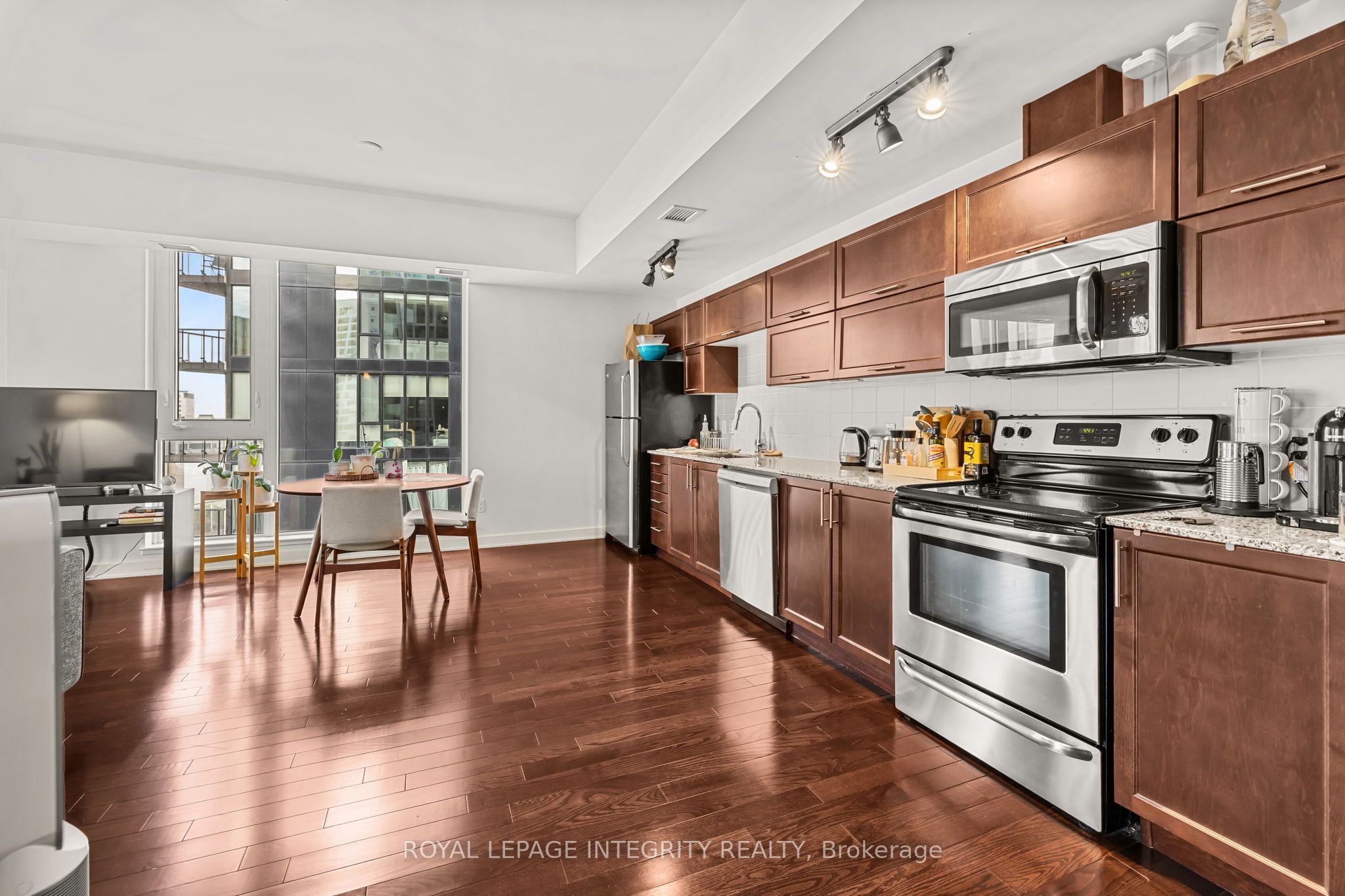 179 Metcalfe Street 1004 Property Photo 5