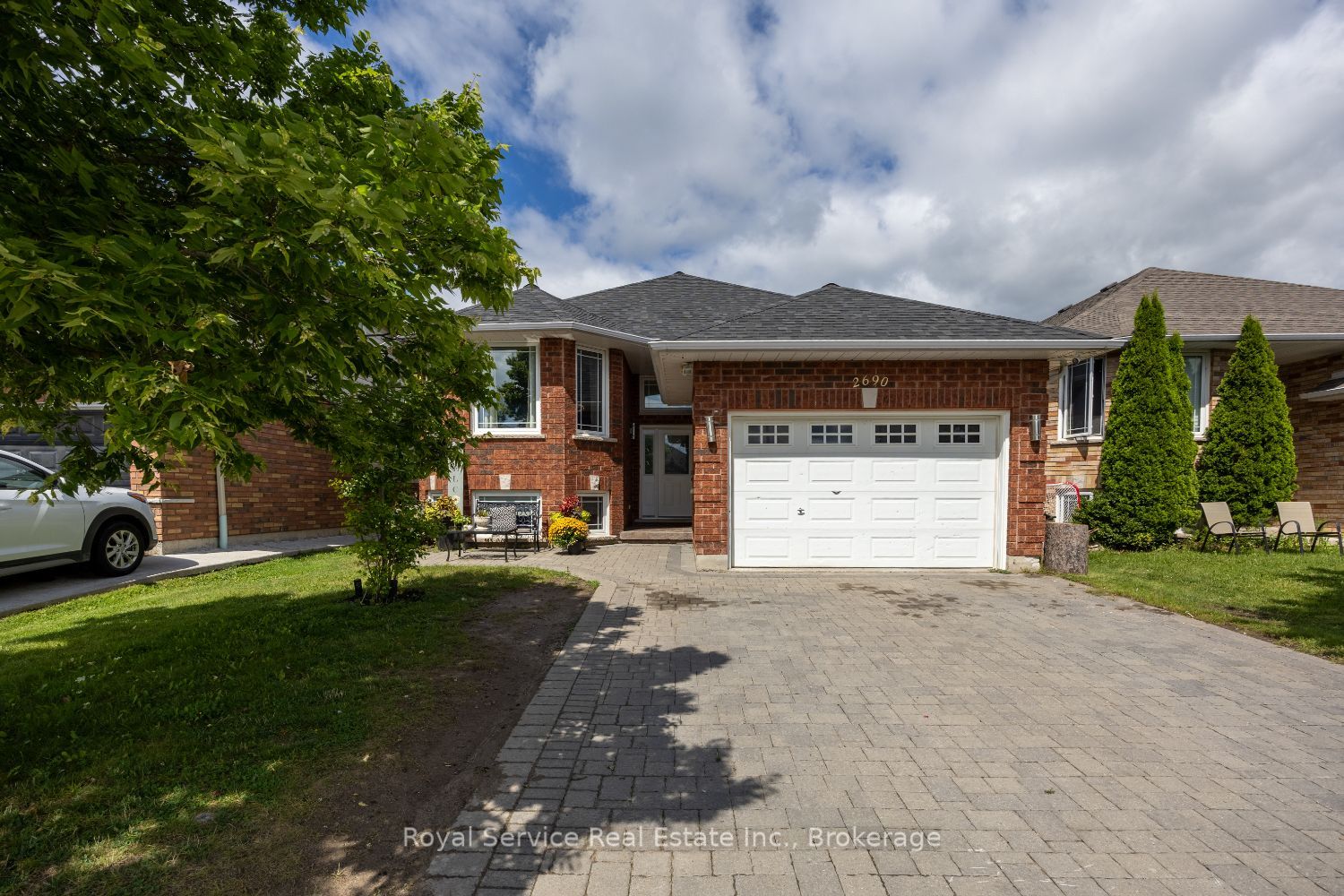 2690 Foxmeadow Road Property Photo 2
