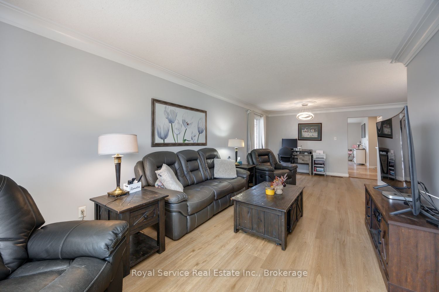 2690 Foxmeadow Road Property Photo 8