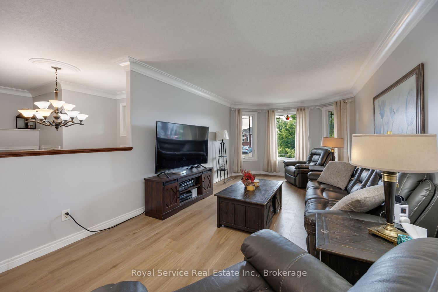 2690 Foxmeadow Road Property Photo 9