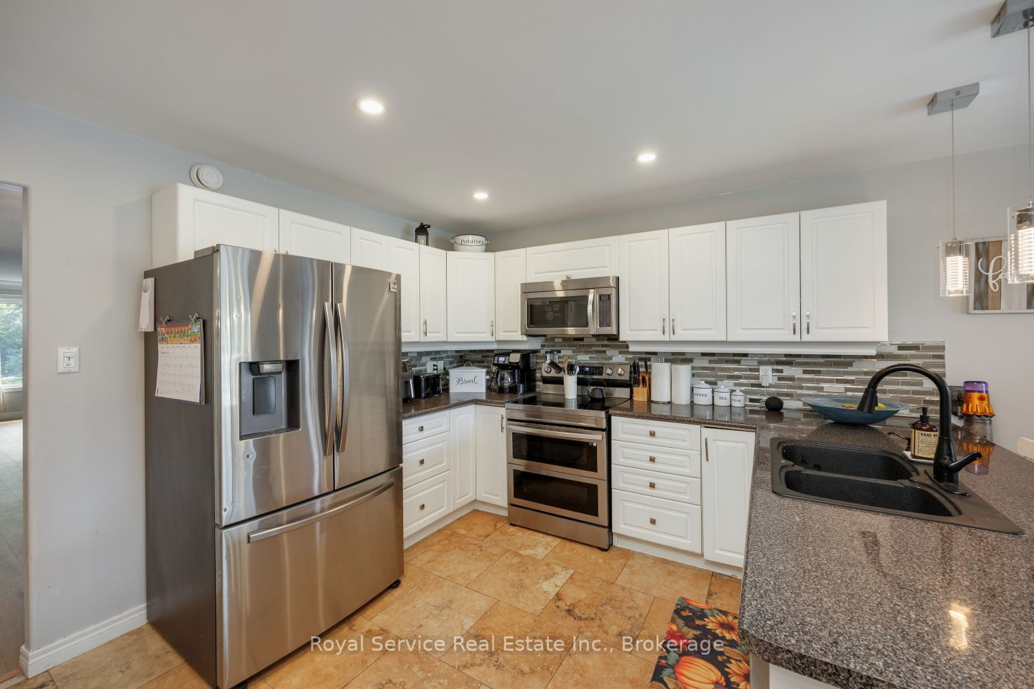2690 Foxmeadow Road Property Photo 11