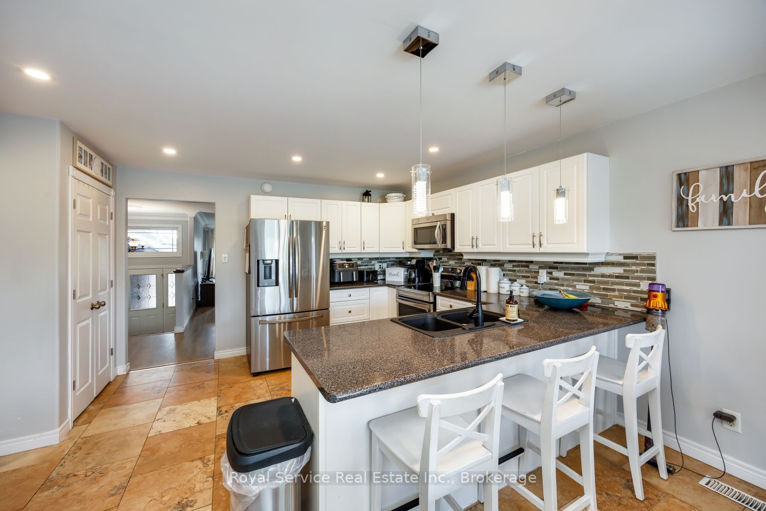 2690 Foxmeadow Road Property Photo 13
