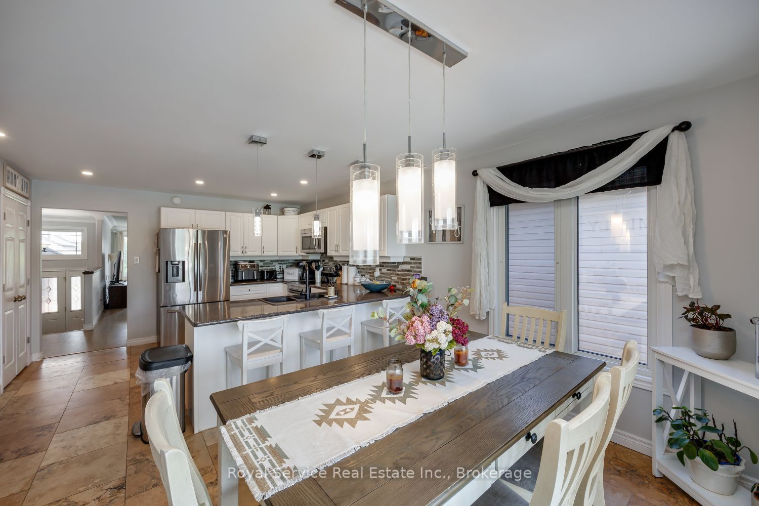 2690 Foxmeadow Road Property Photo 15