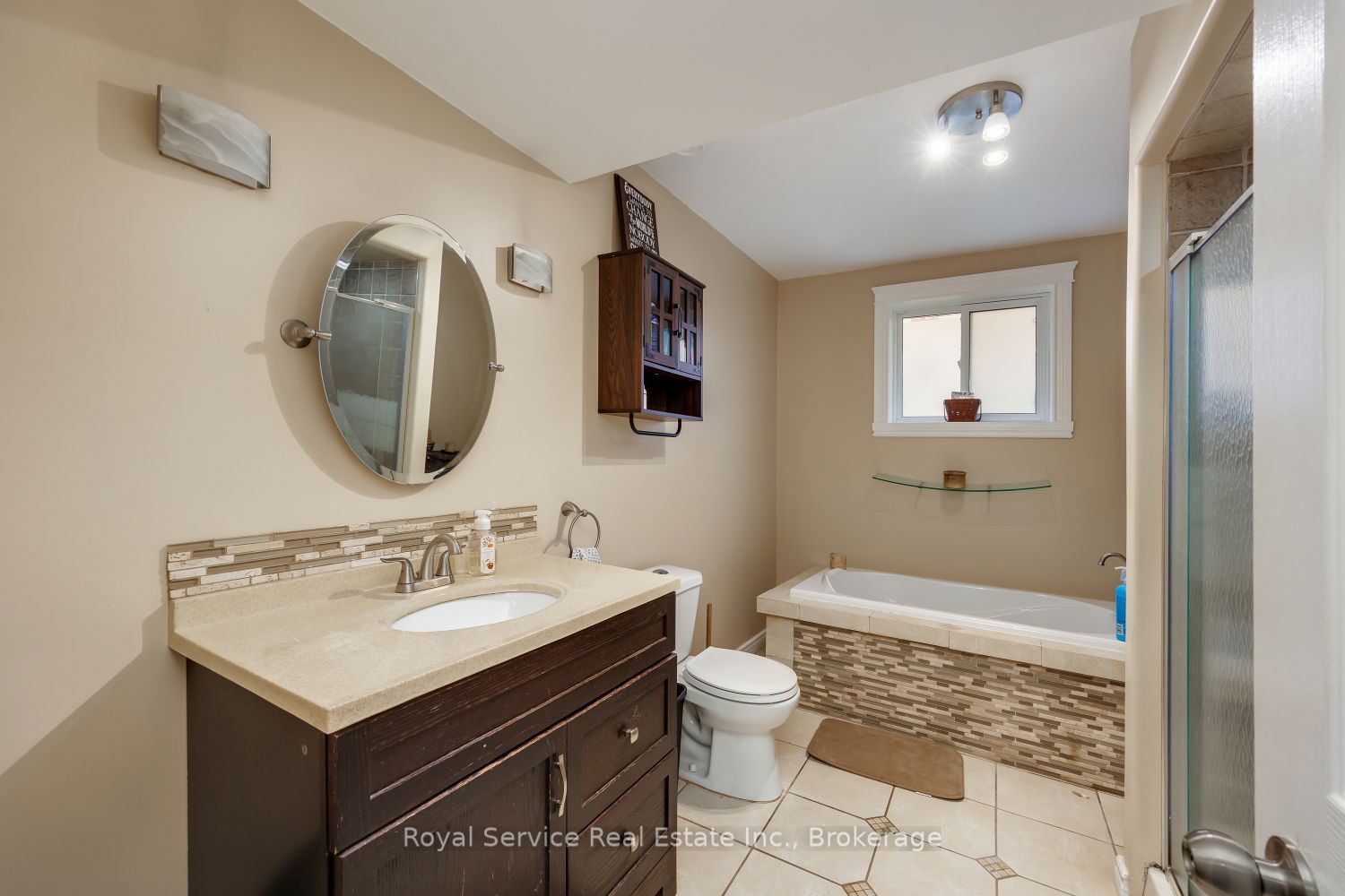 2690 Foxmeadow Road Property Photo 22