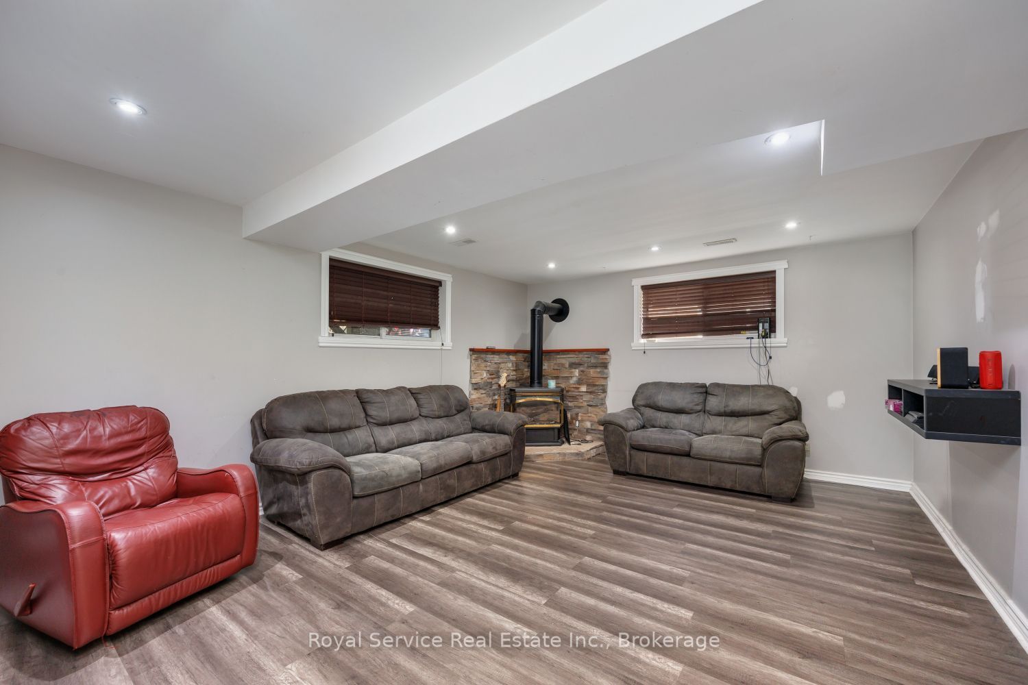 2690 Foxmeadow Road Property Photo 29