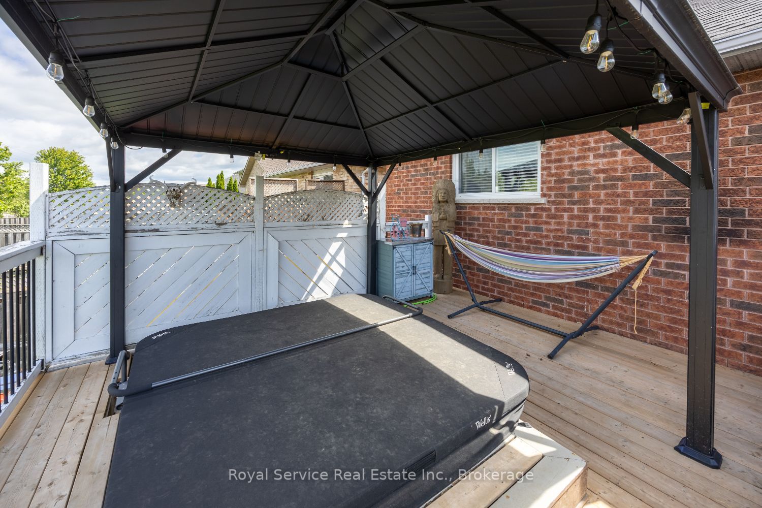 2690 Foxmeadow Road Property Photo 33