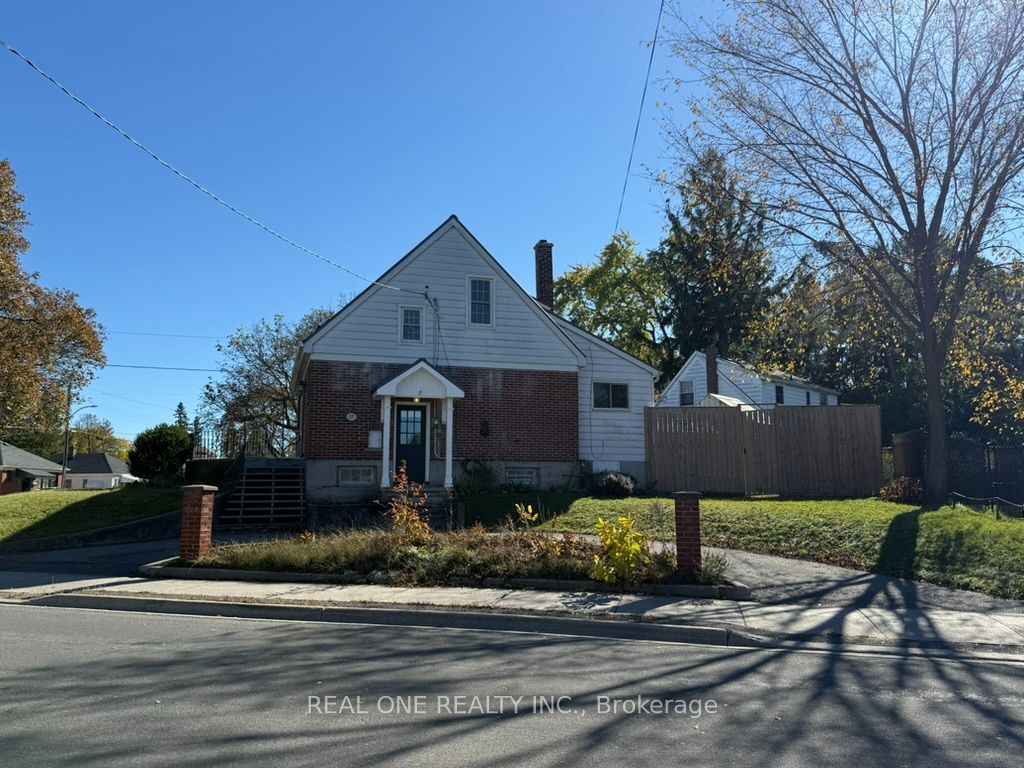 337 Victoria Avenue Property Photo 2