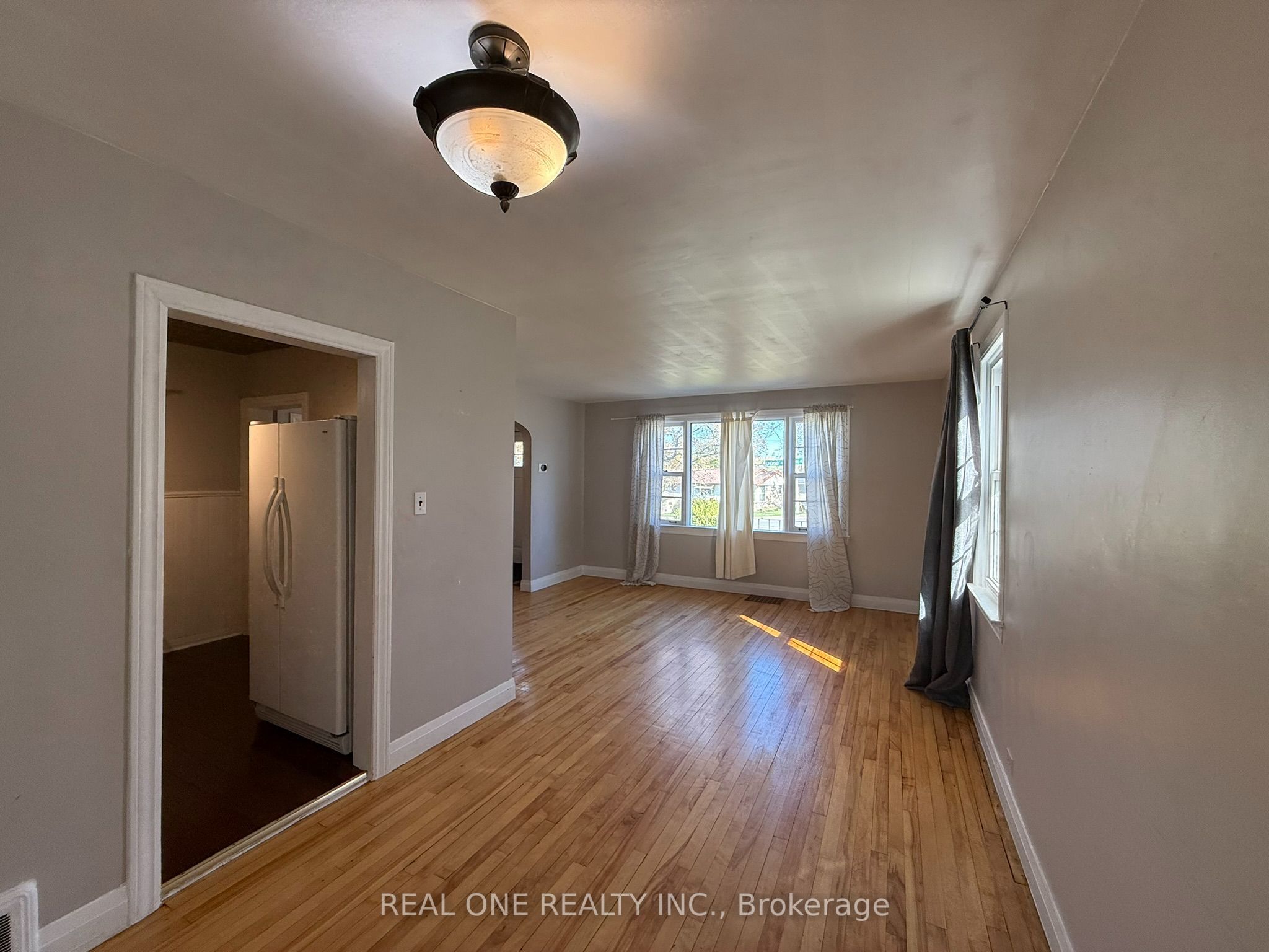 337 Victoria Avenue Property Photo 6