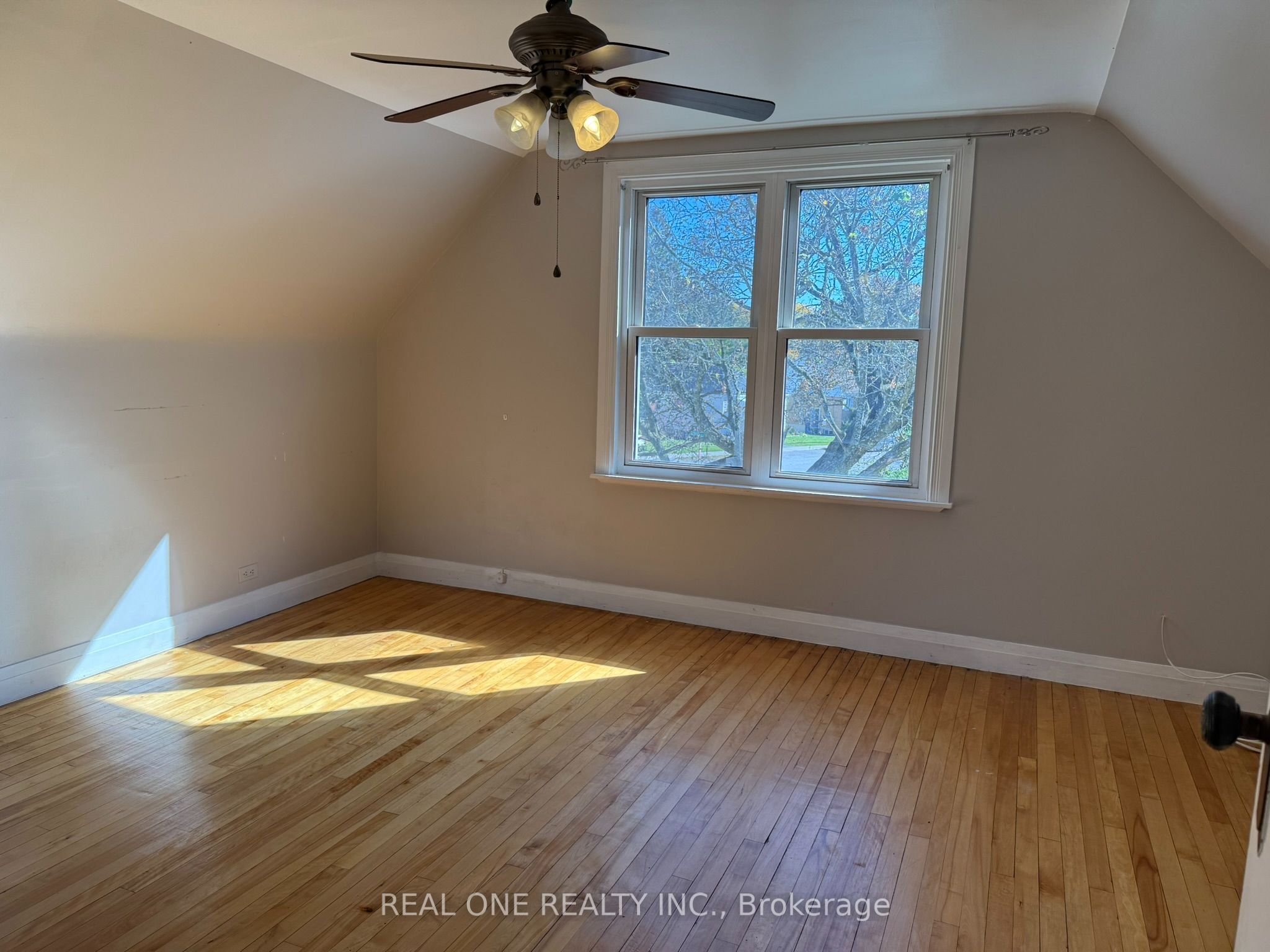 337 Victoria Avenue Property Photo 10