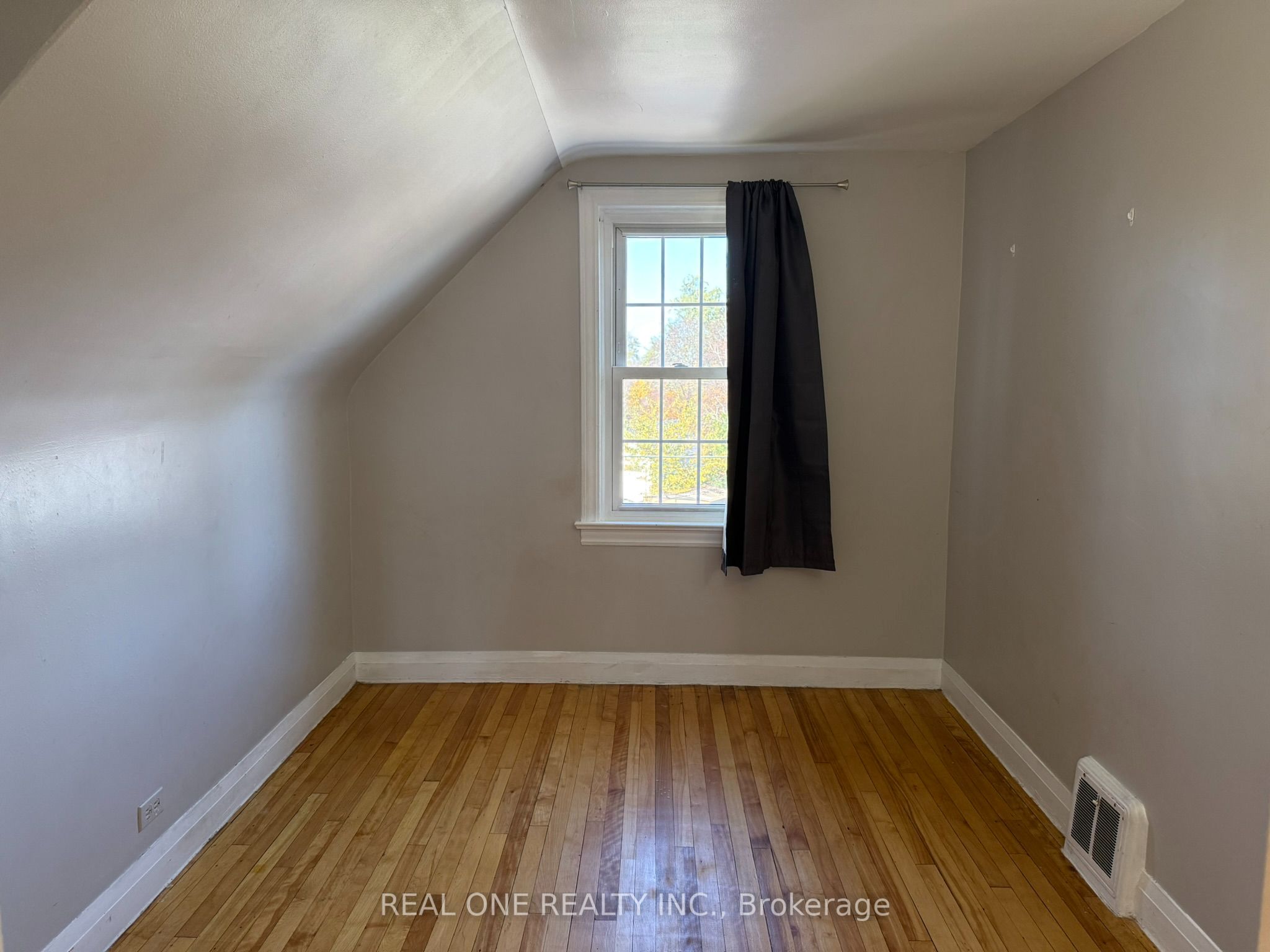 337 Victoria Avenue Property Photo 12