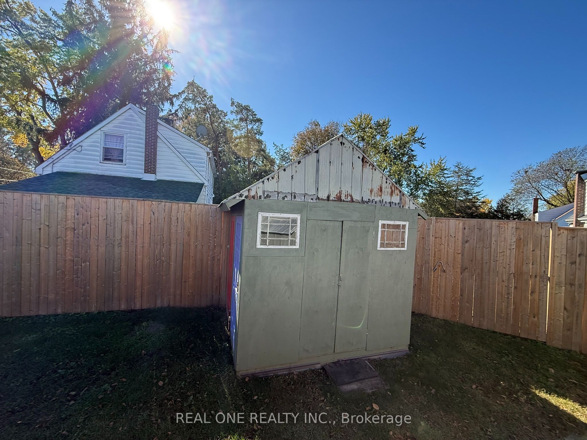 337 Victoria Avenue Property Photo 20