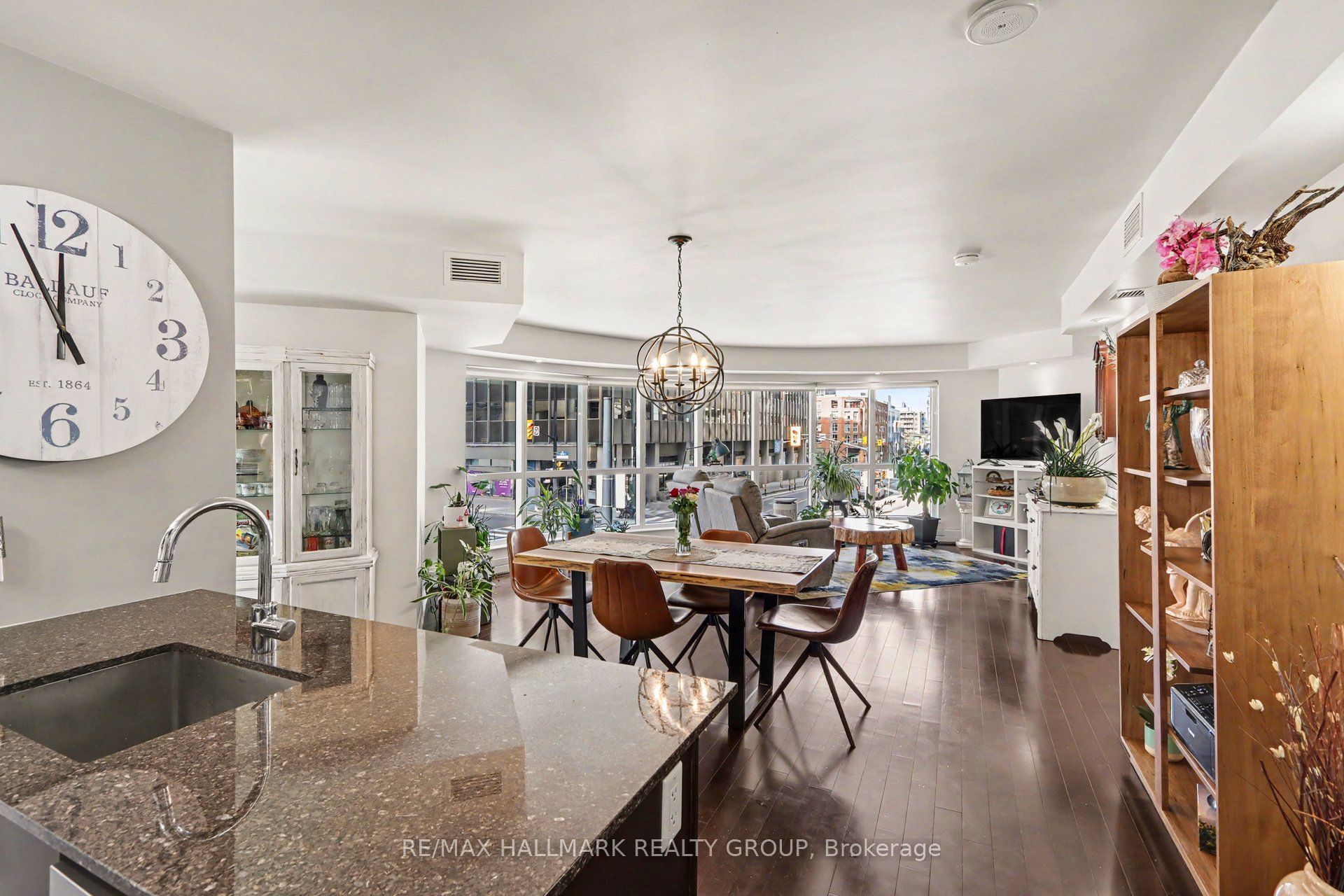 242 Rideau Street 201 Property Photo 1