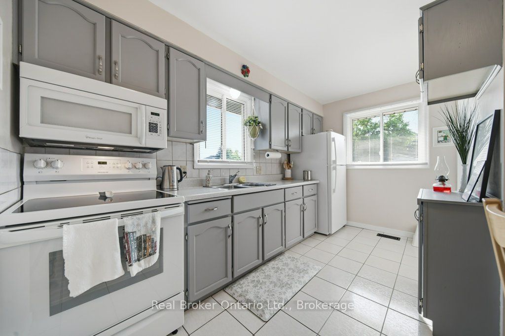 22 Mountford Drive Property Photo 8