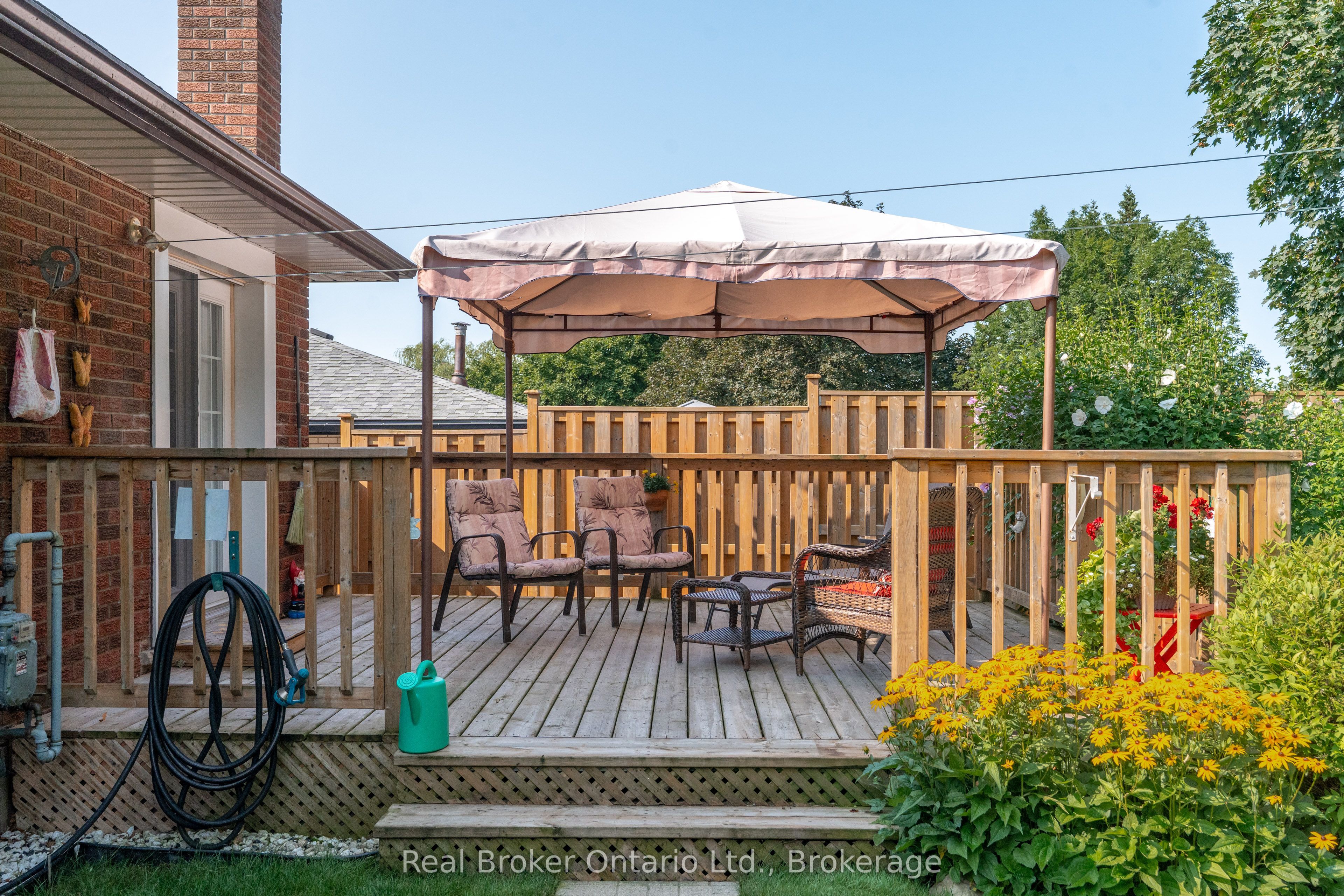 22 Mountford Drive Property Photo 37