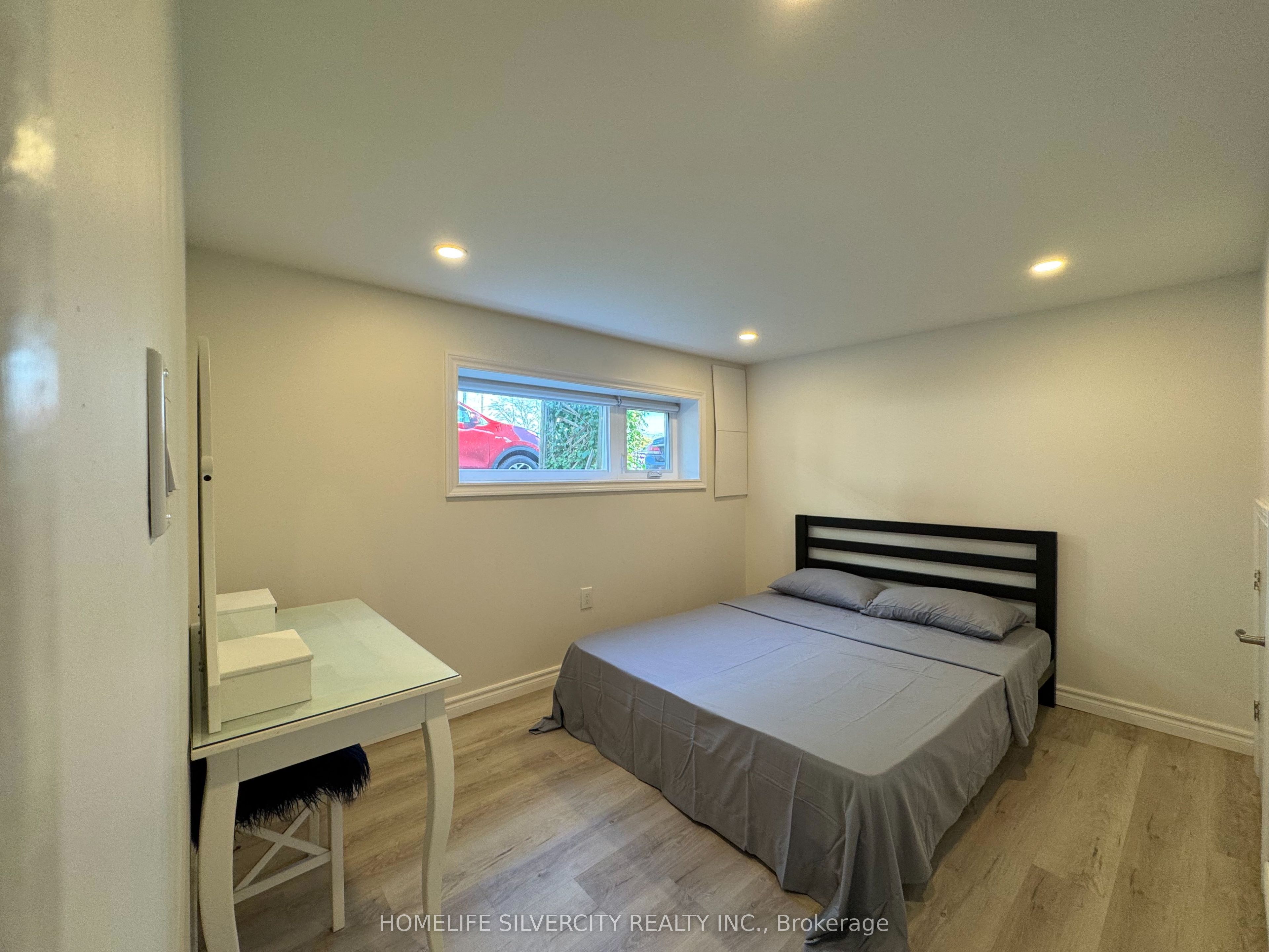7413 Jordan Avenue Property Photo 5