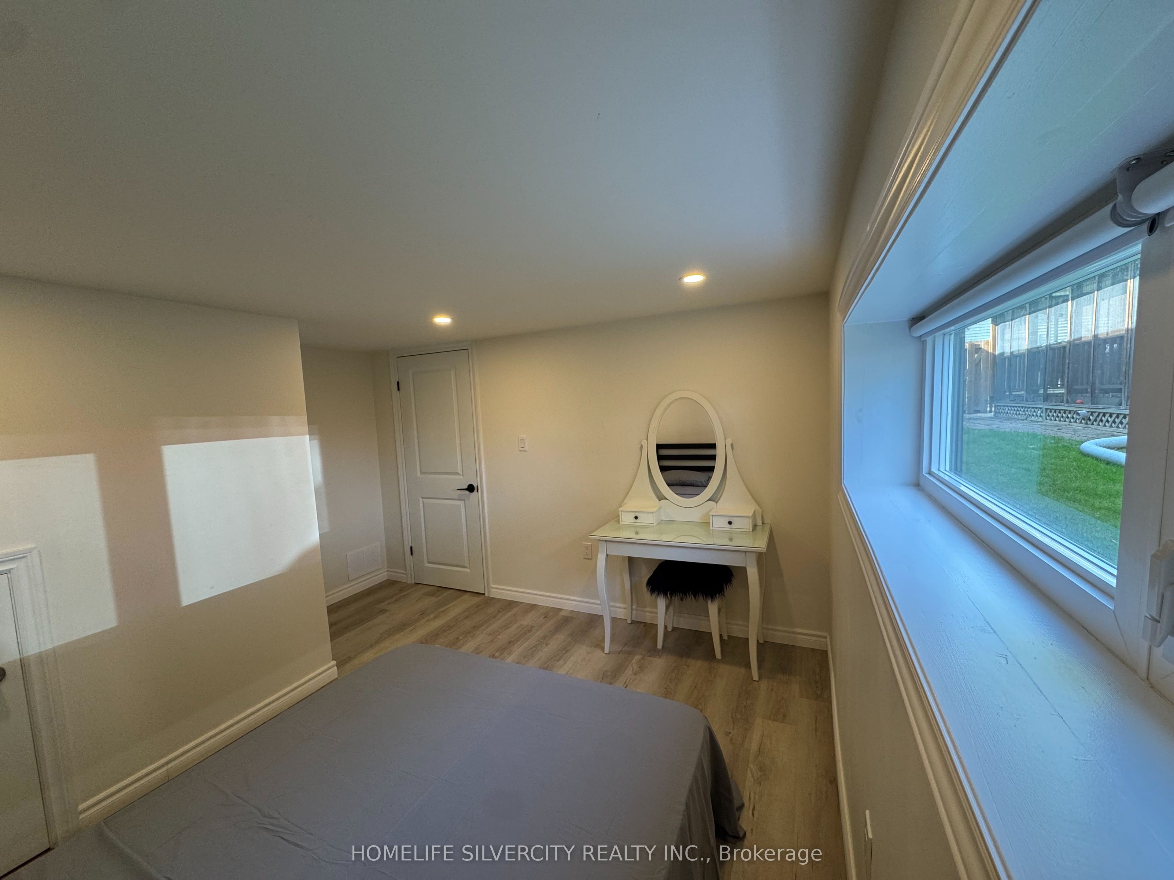 7413 Jordan Avenue Property Photo 6