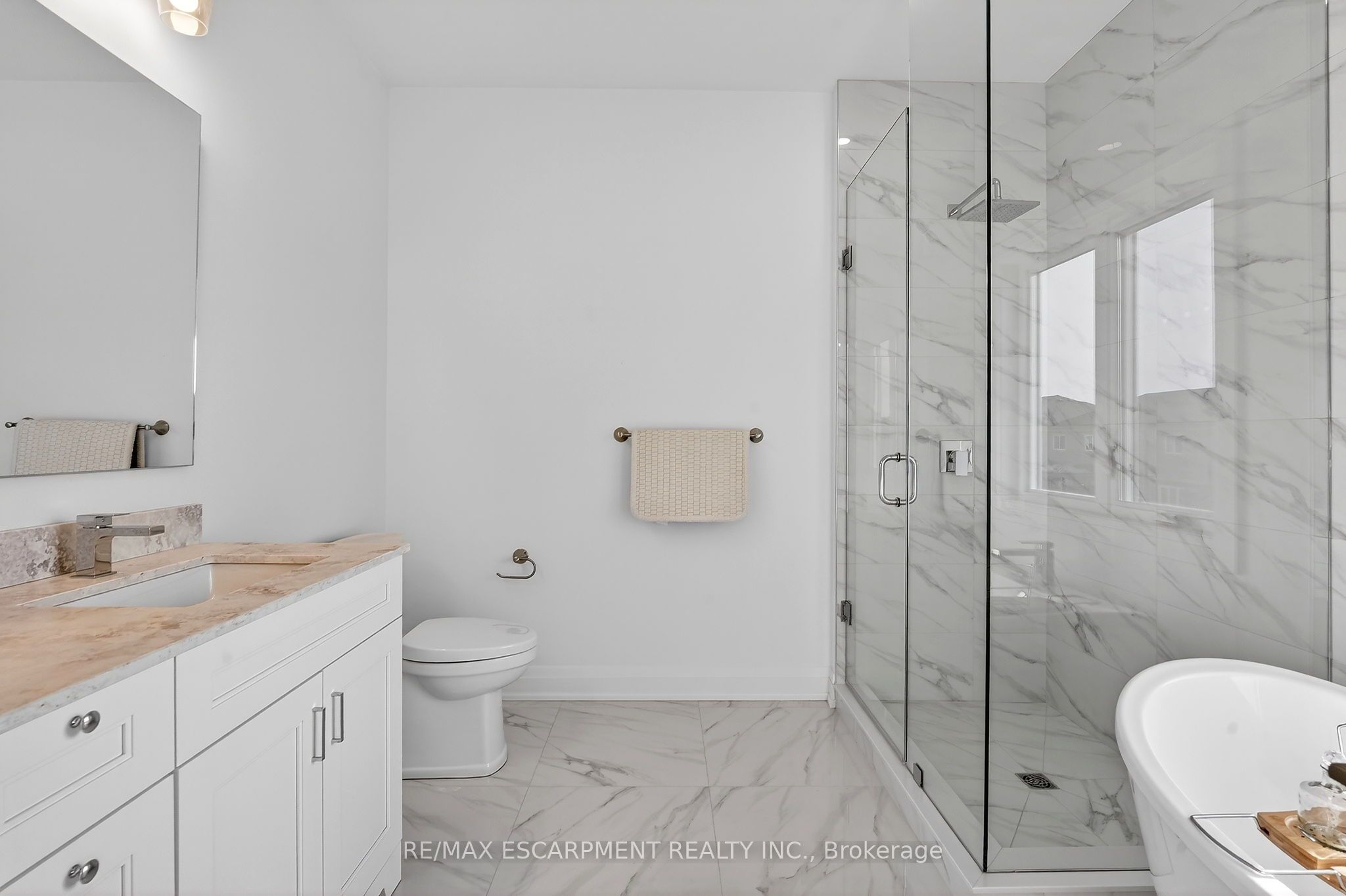 8868 Angie Drive Property Photo 24