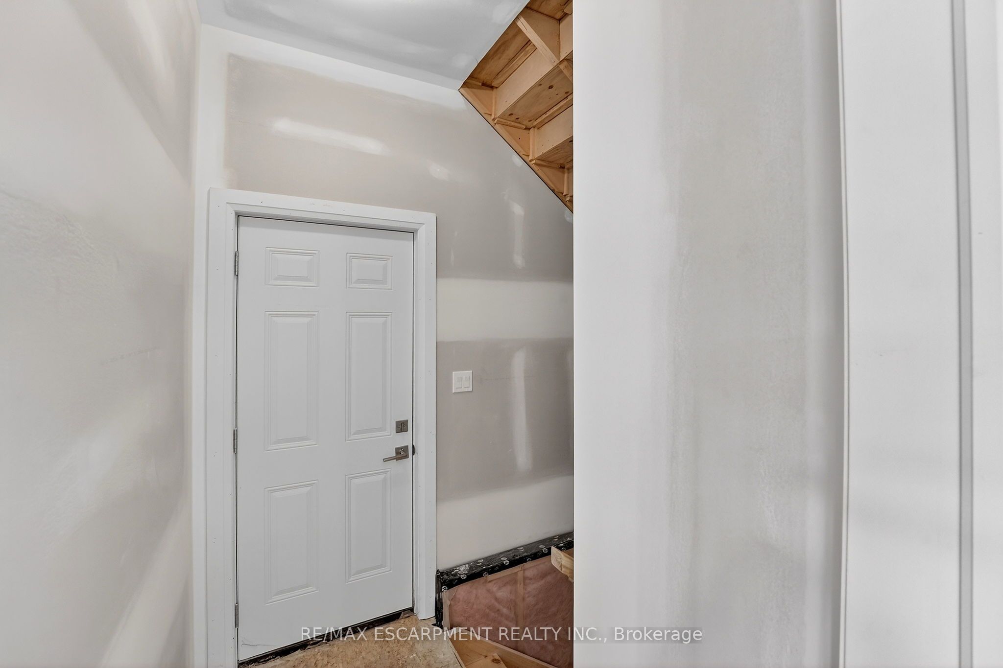 8868 Angie Drive Property Photo 34