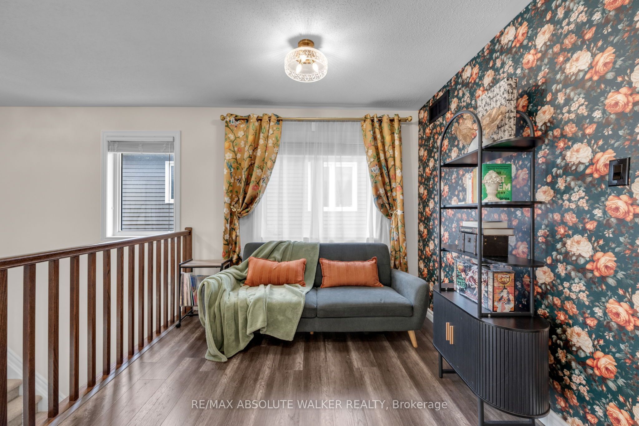 769 Hazelnut Crescent Property Photo 16