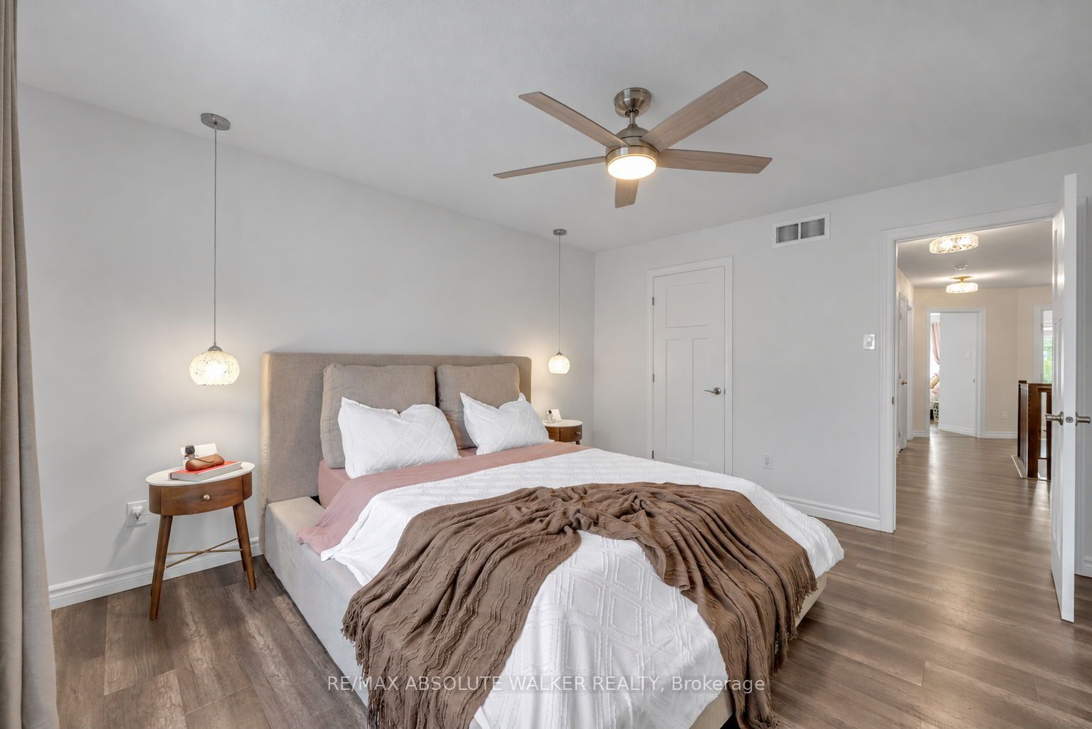 769 Hazelnut Crescent Property Photo 19
