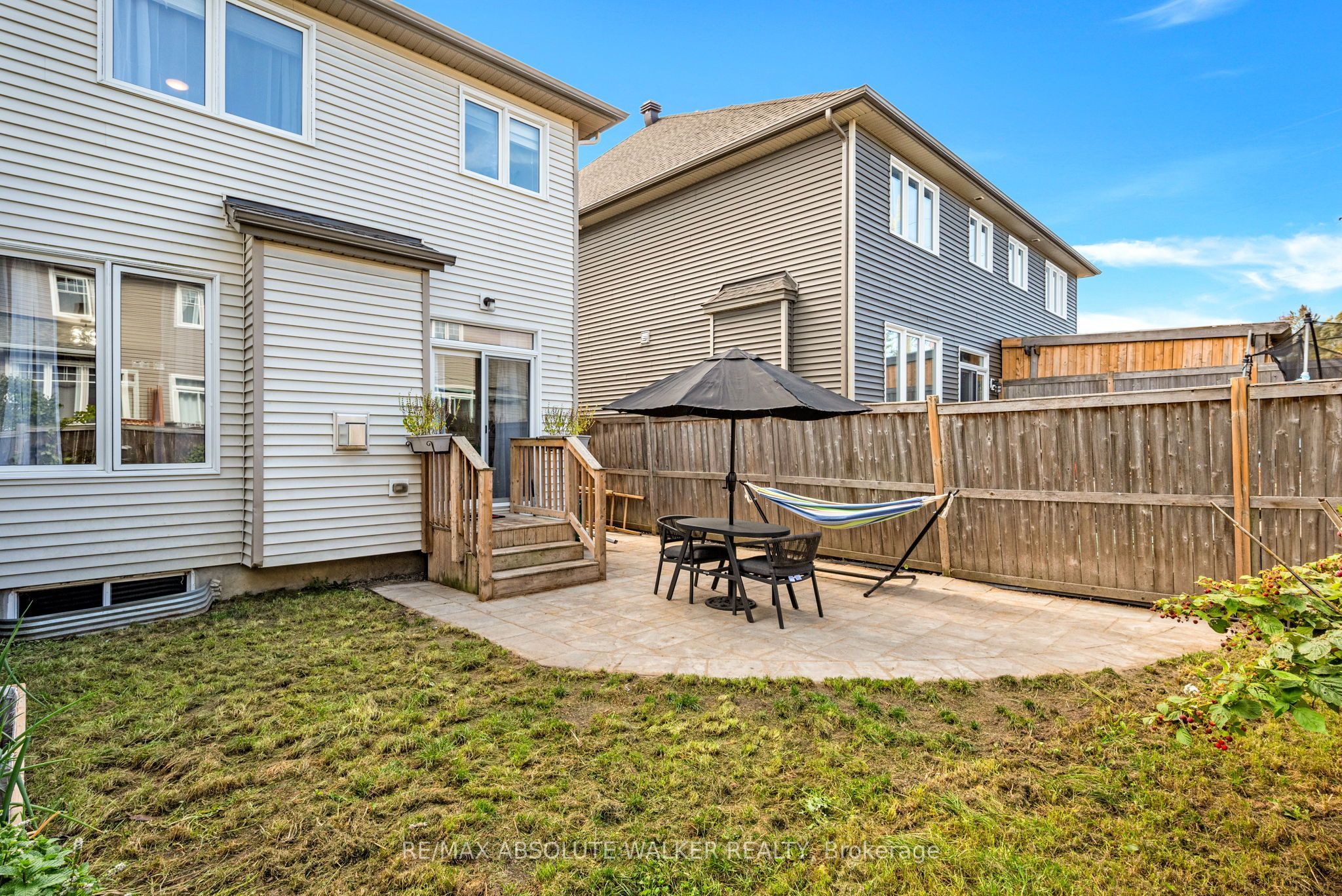 769 Hazelnut Crescent Property Photo 33