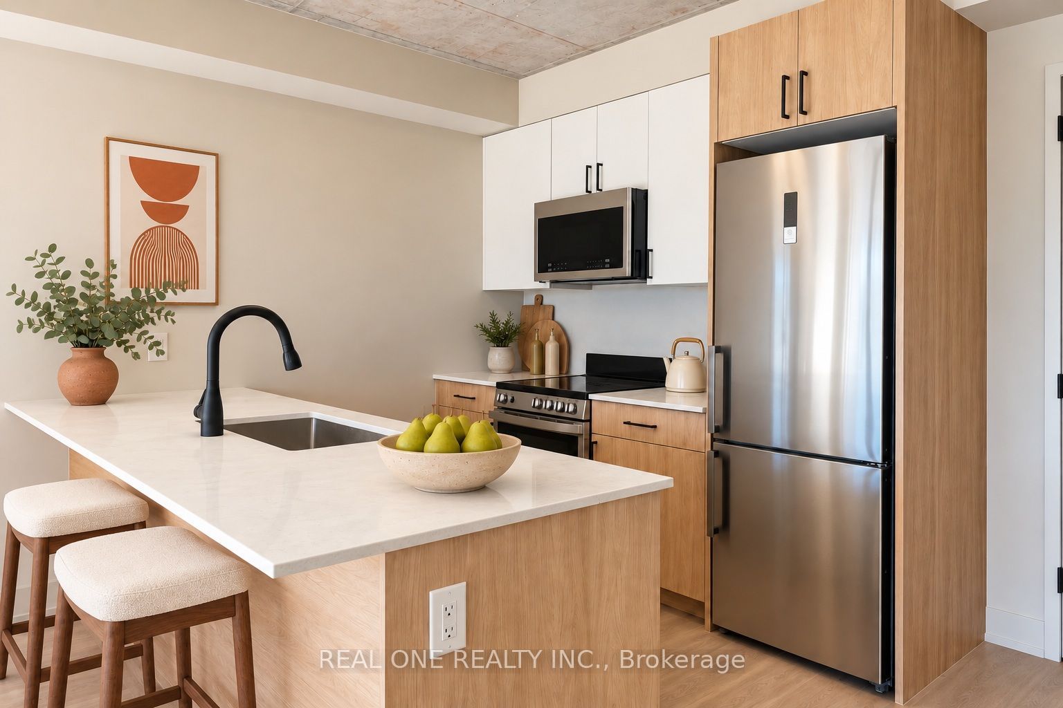 810 King Street W 606 Property Photo 4
