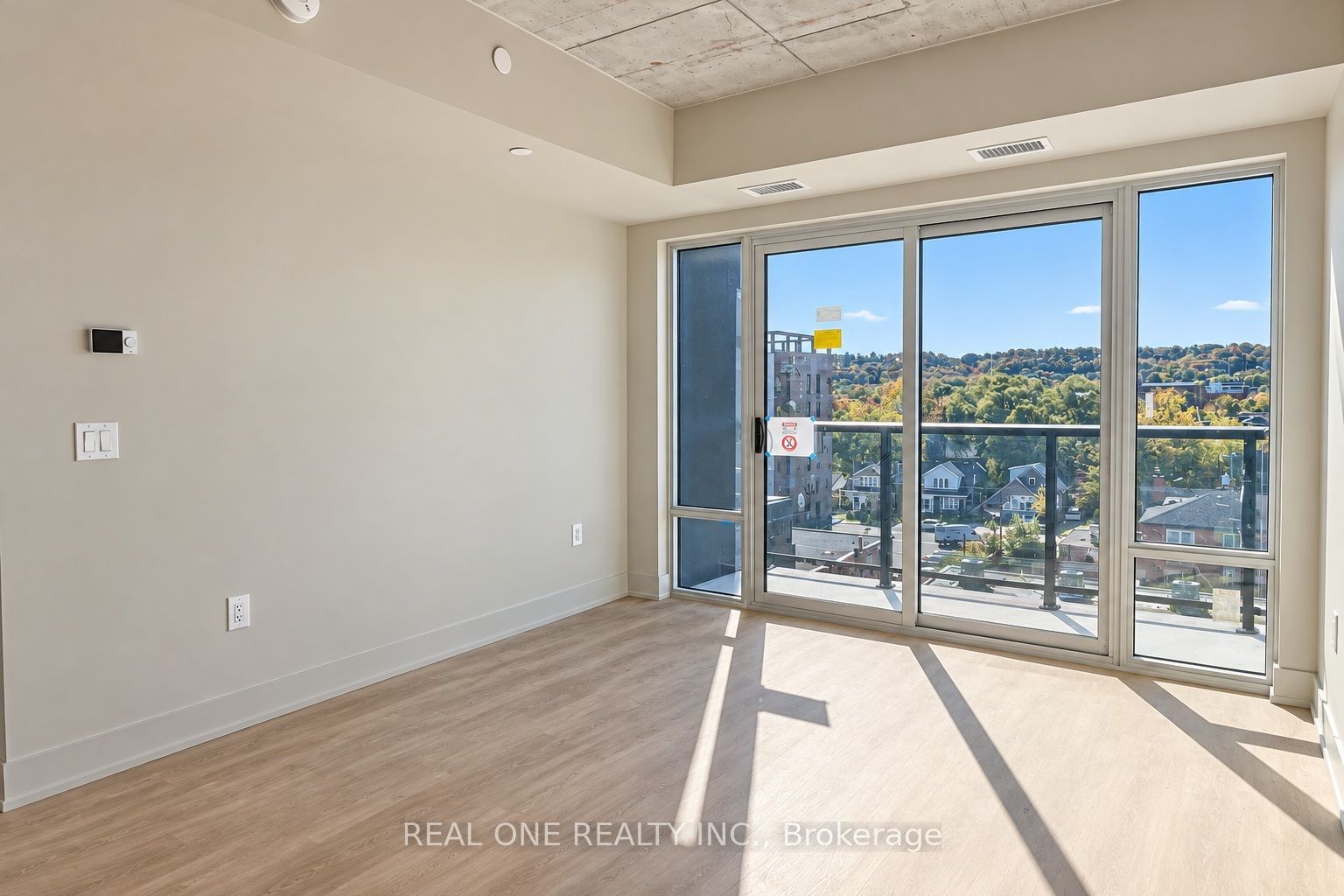 810 King Street W 606 Property Photo 13