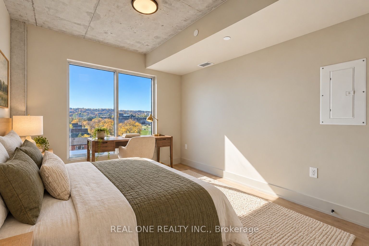 810 King Street W 606 Property Photo 16