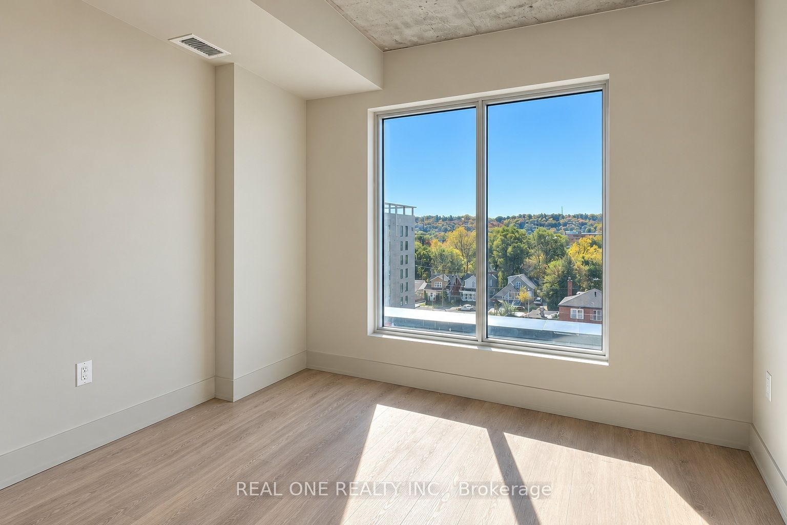 810 King Street W 606 Property Photo 25