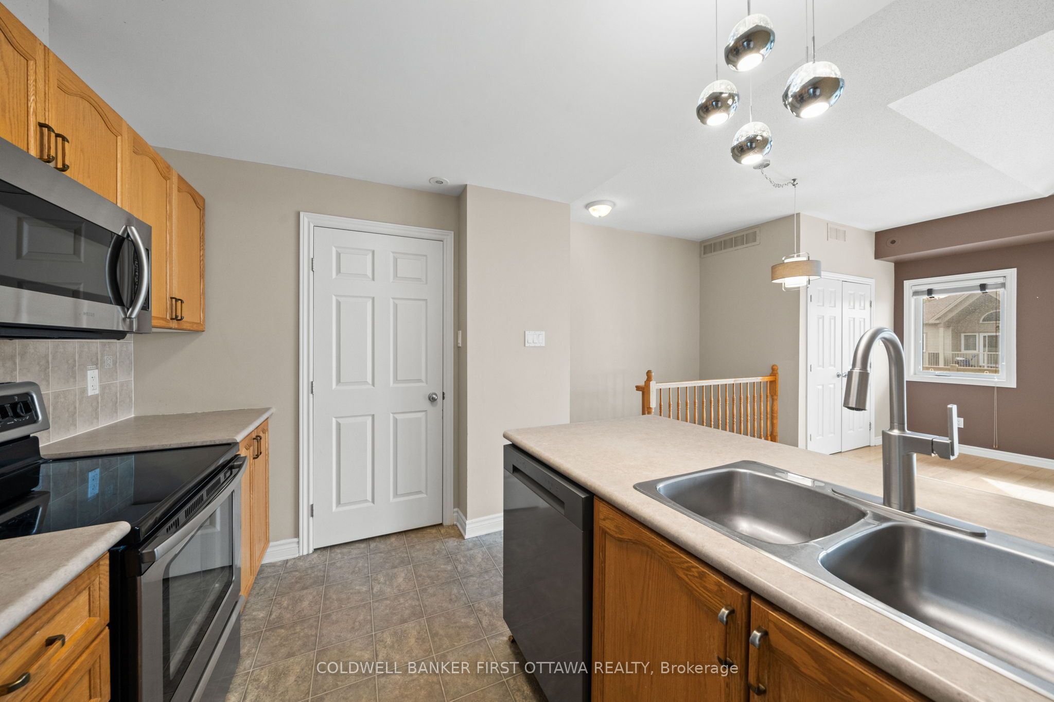143 Oldfield Street F Property Photo 12