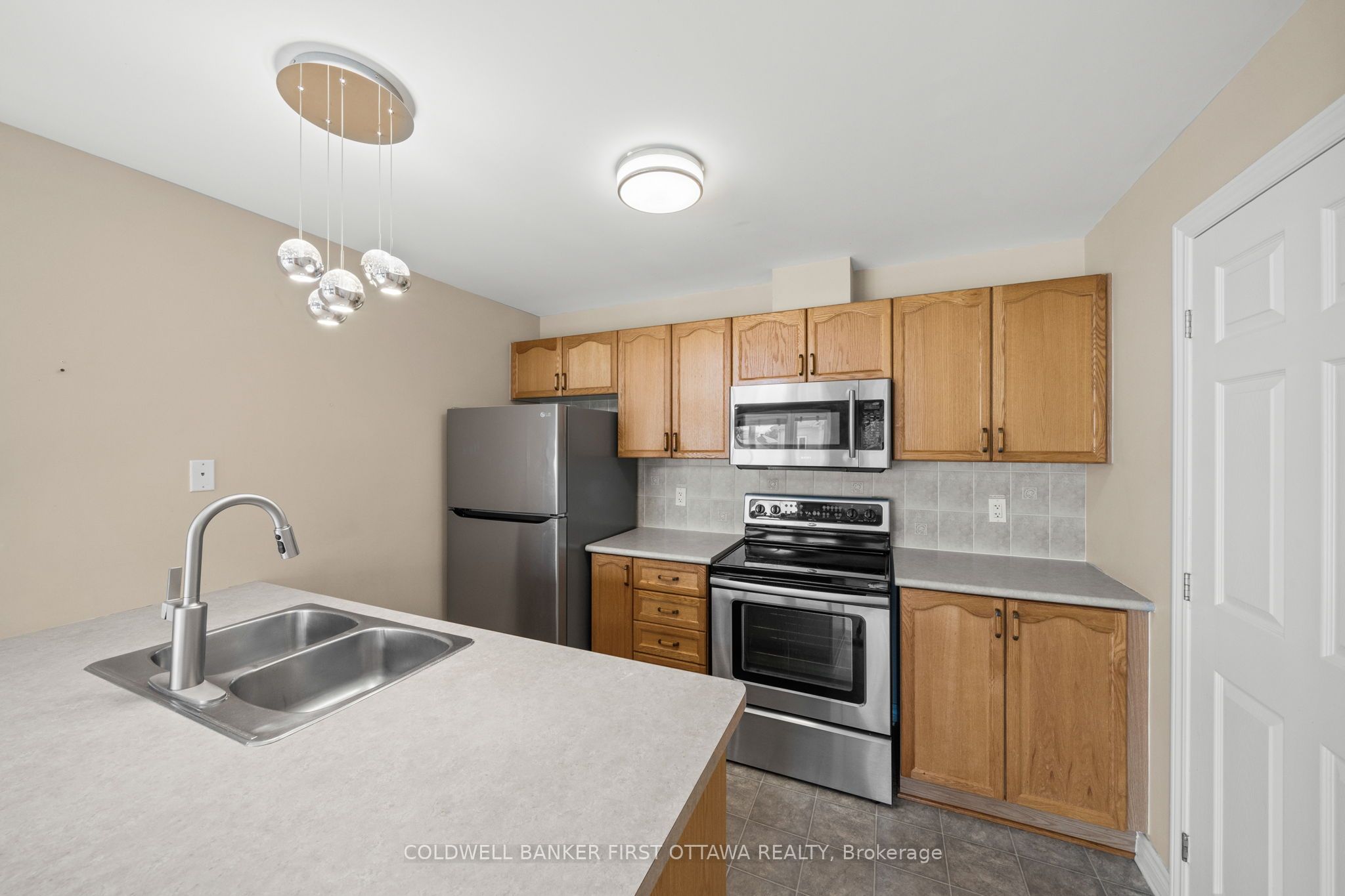 143 Oldfield Street F Property Photo 15
