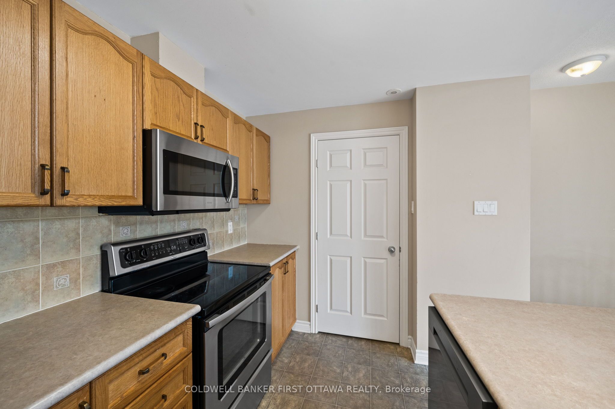 143 Oldfield Street F Property Photo 19