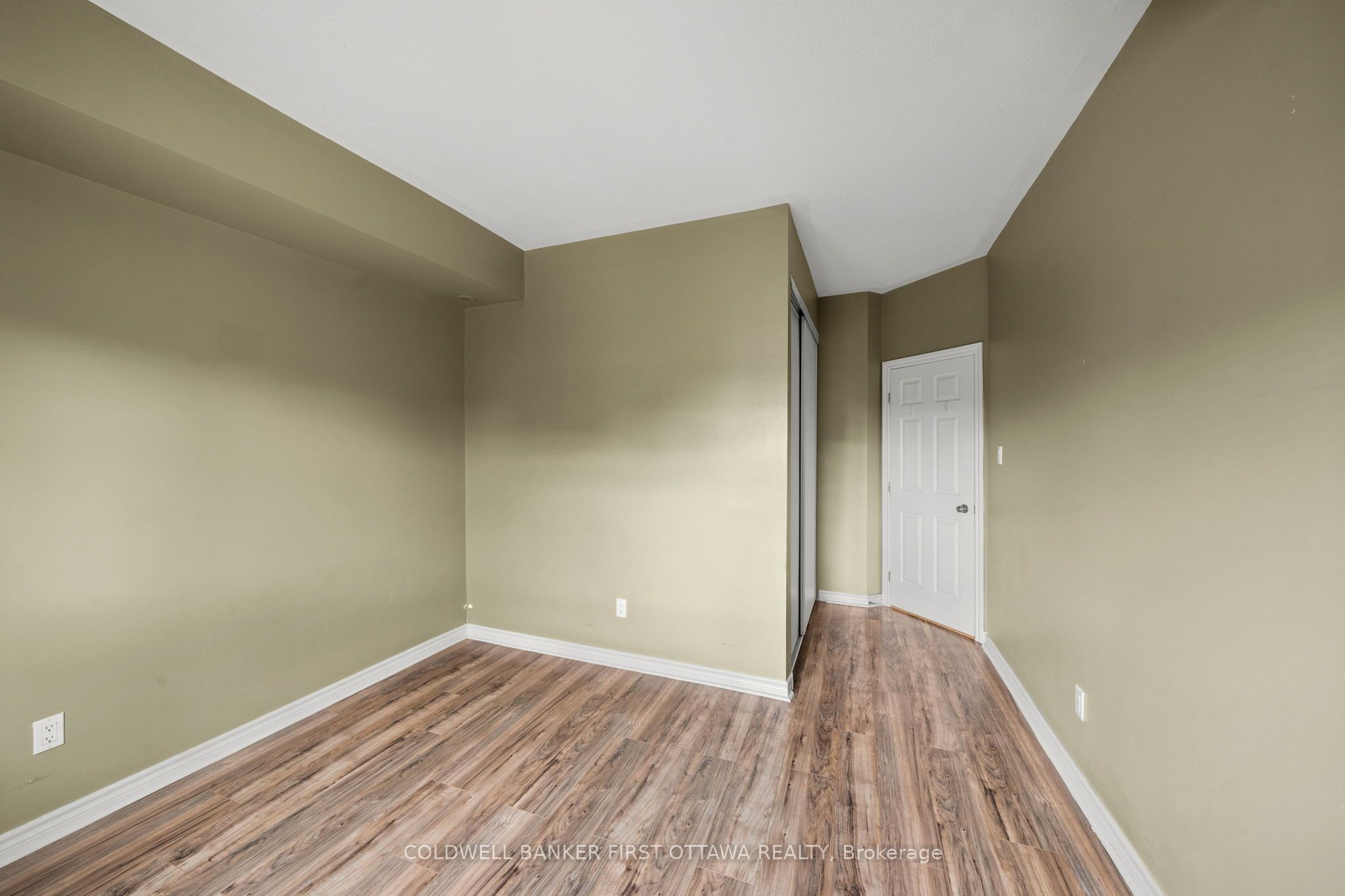 143 Oldfield Street F Property Photo 28