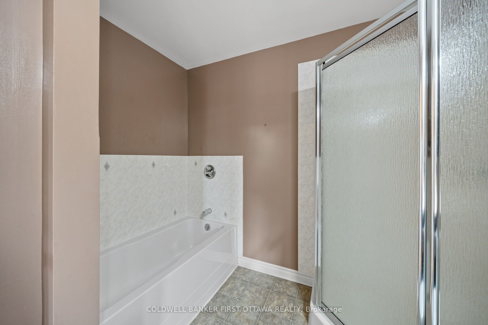 143 Oldfield Street F Property Photo 31