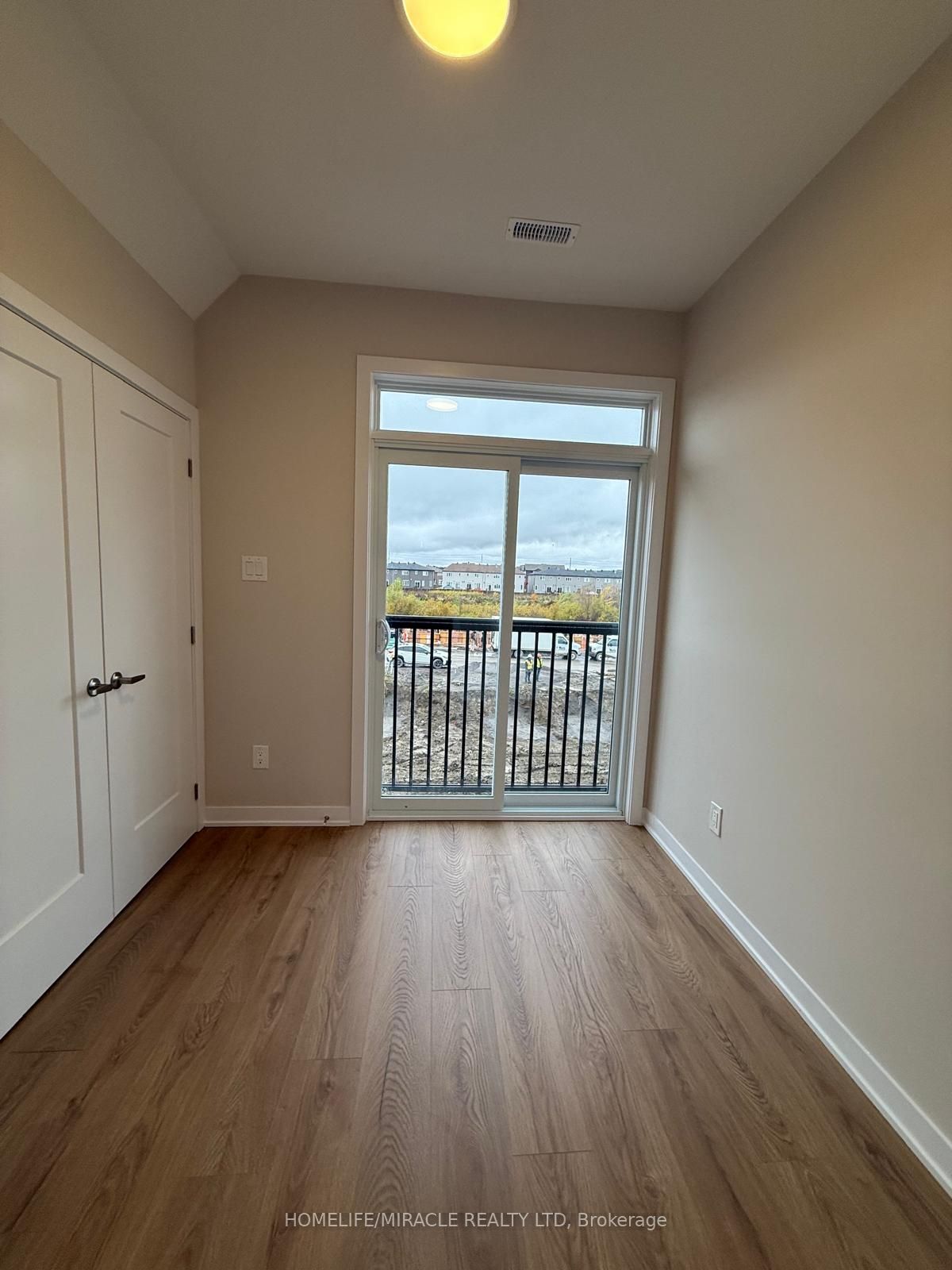 320 Stargrass Private Property Photo 4
