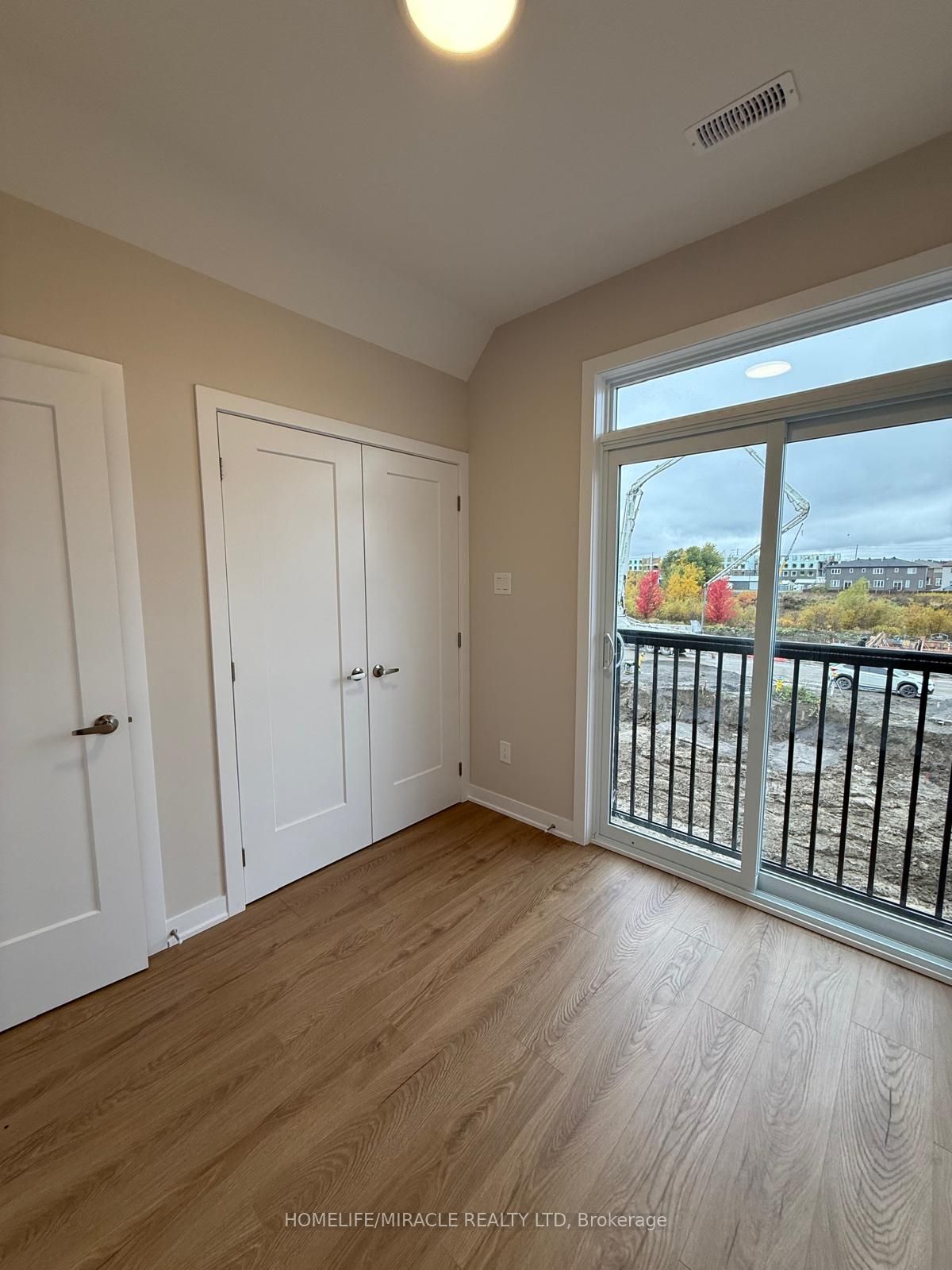 320 Stargrass Private Property Photo 5