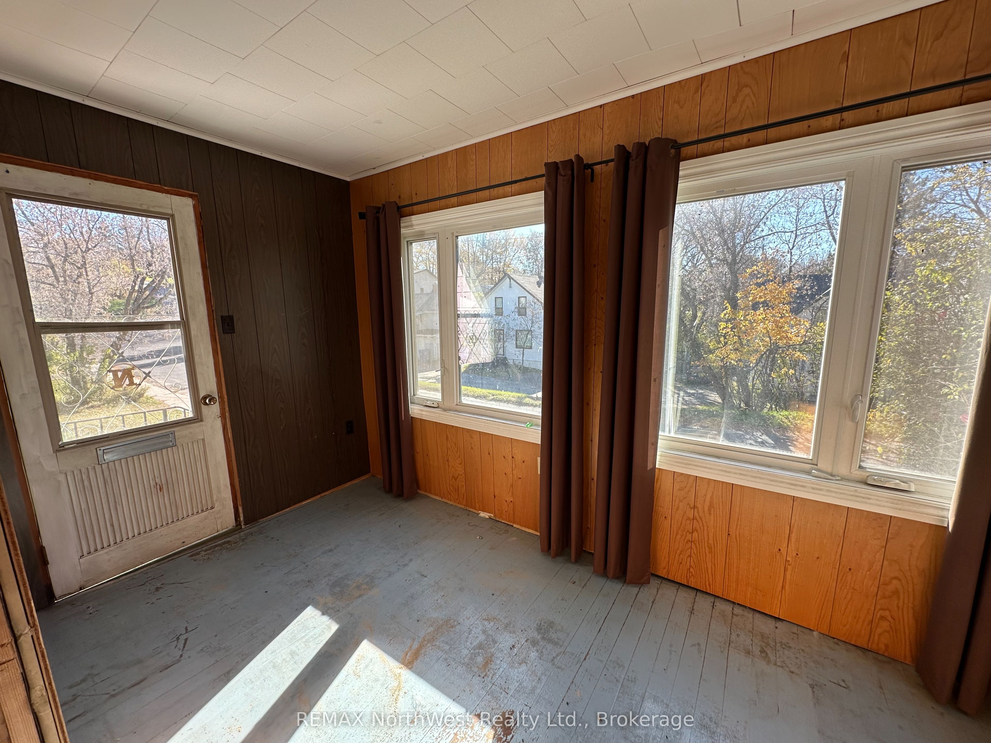 226 Fourth Street N Property Photo 16