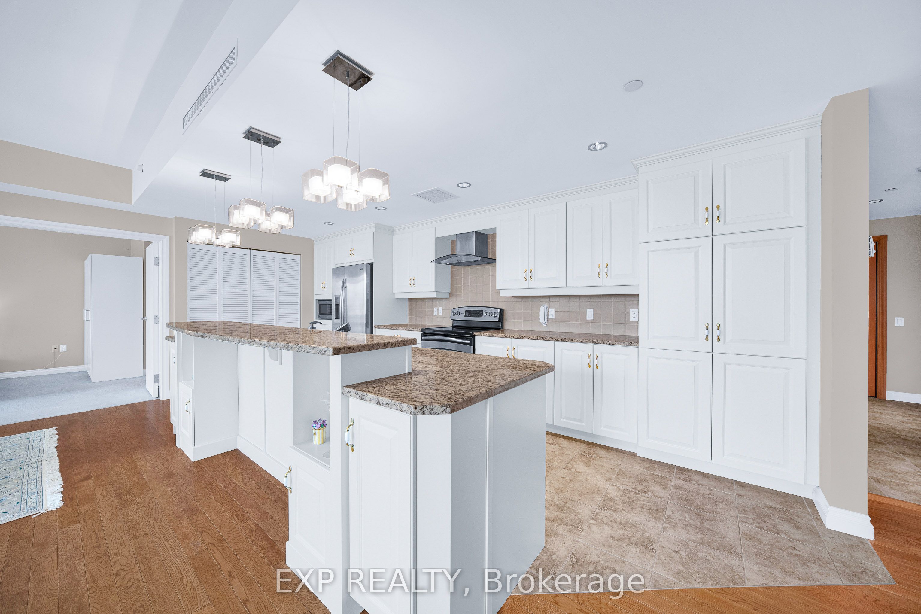 90 George Street 1103 Property Photo 6