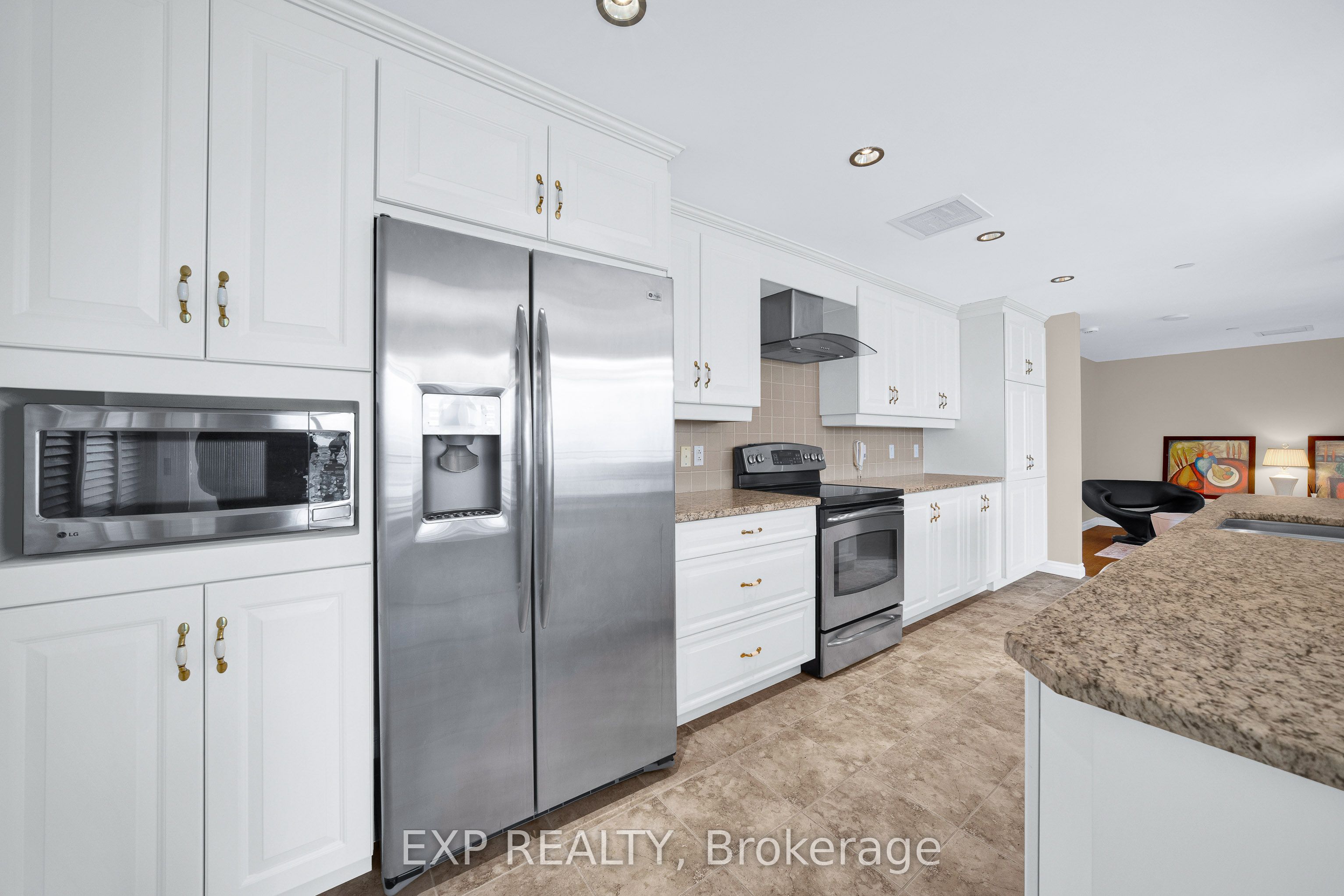 90 George Street 1103 Property Photo 10