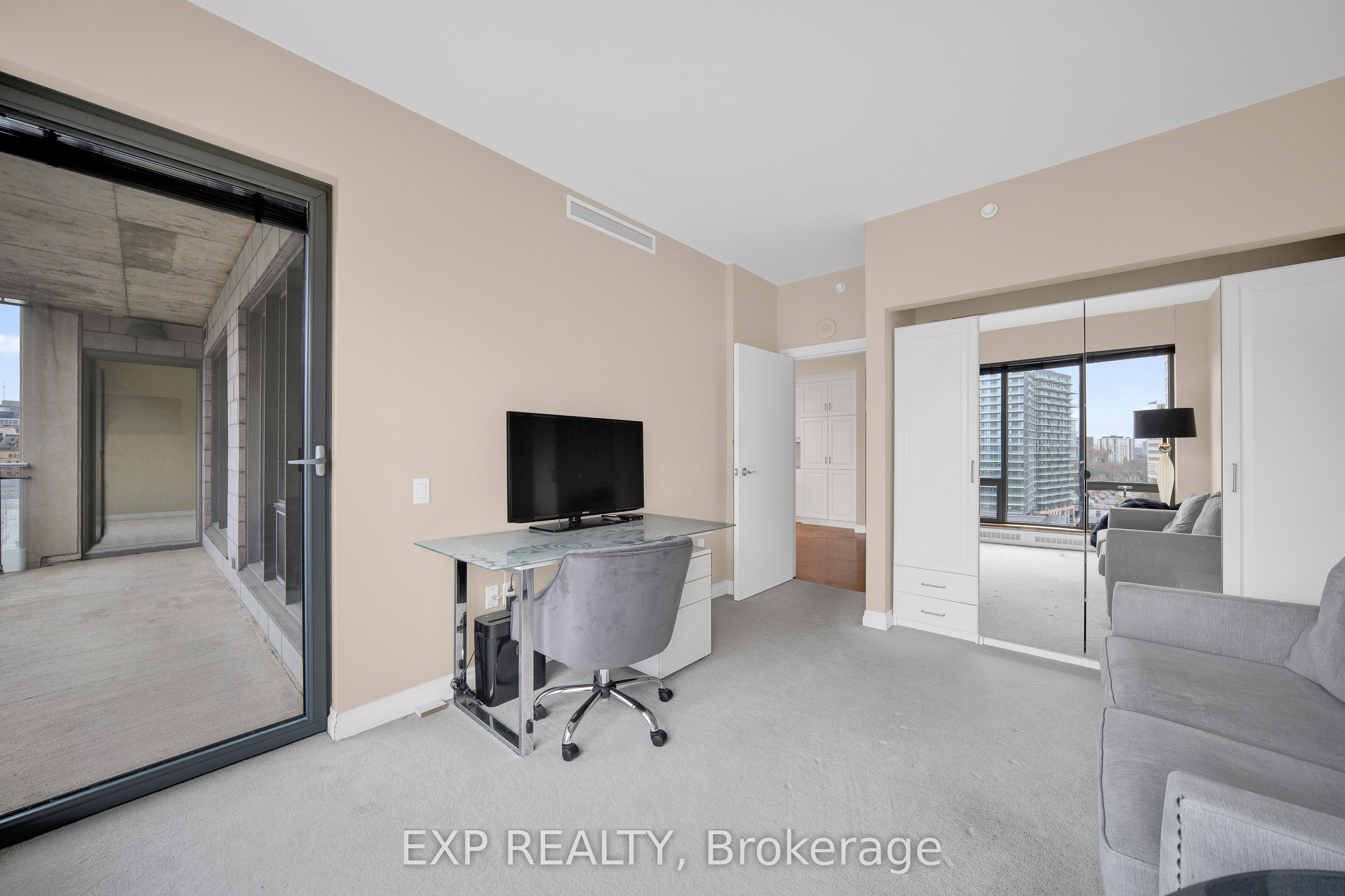 90 George Street 1103 Property Photo 17