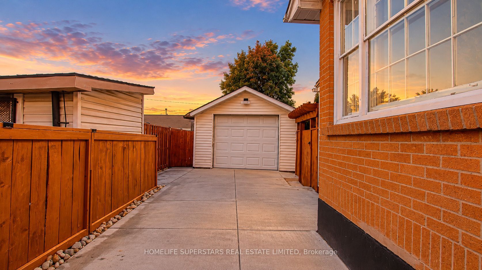 706 Rowntree Avenue Property Photo 6