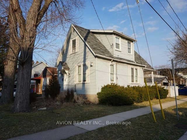 3095 Peter Street Property Photo 1