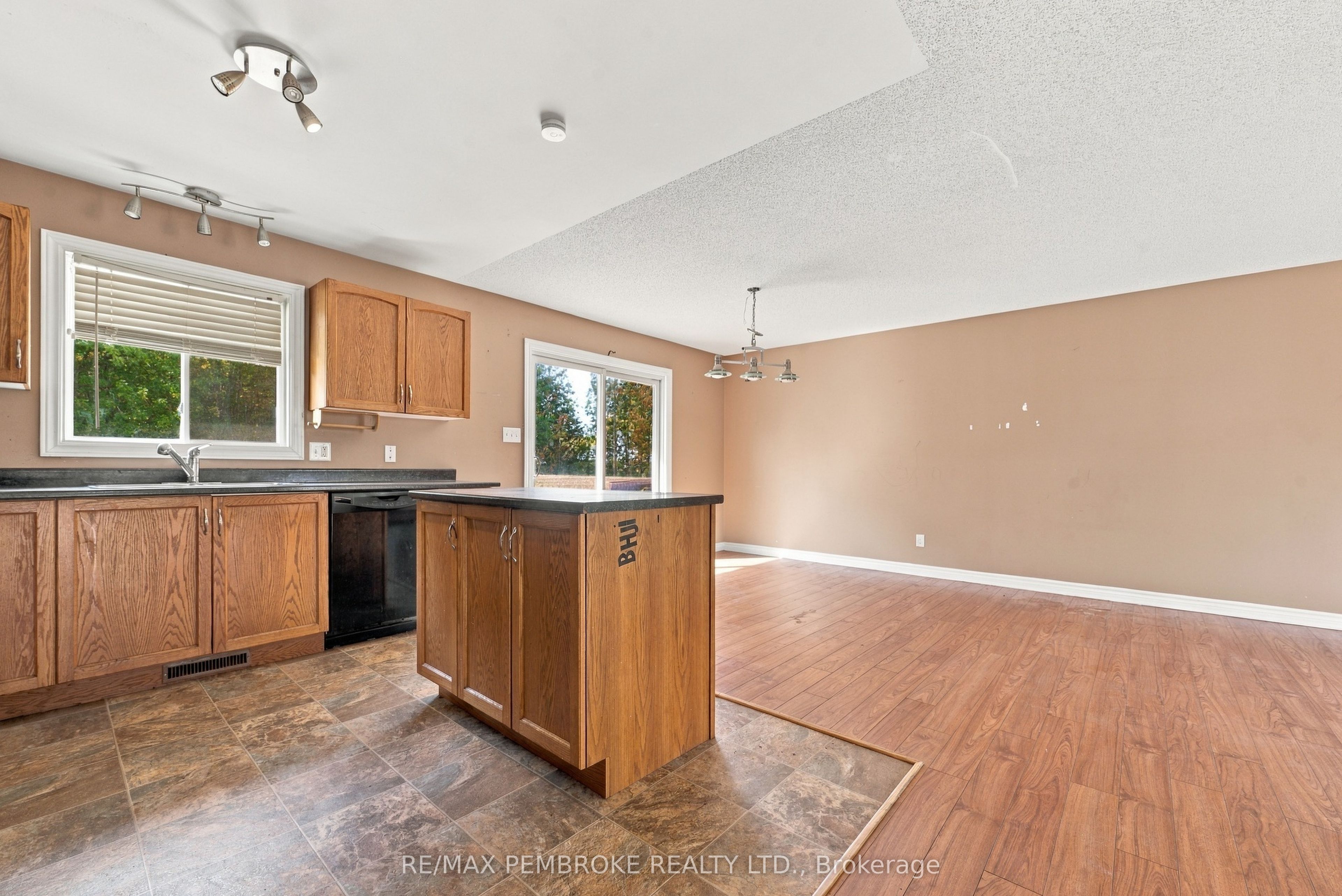 18 Joseph Street Property Photo 29