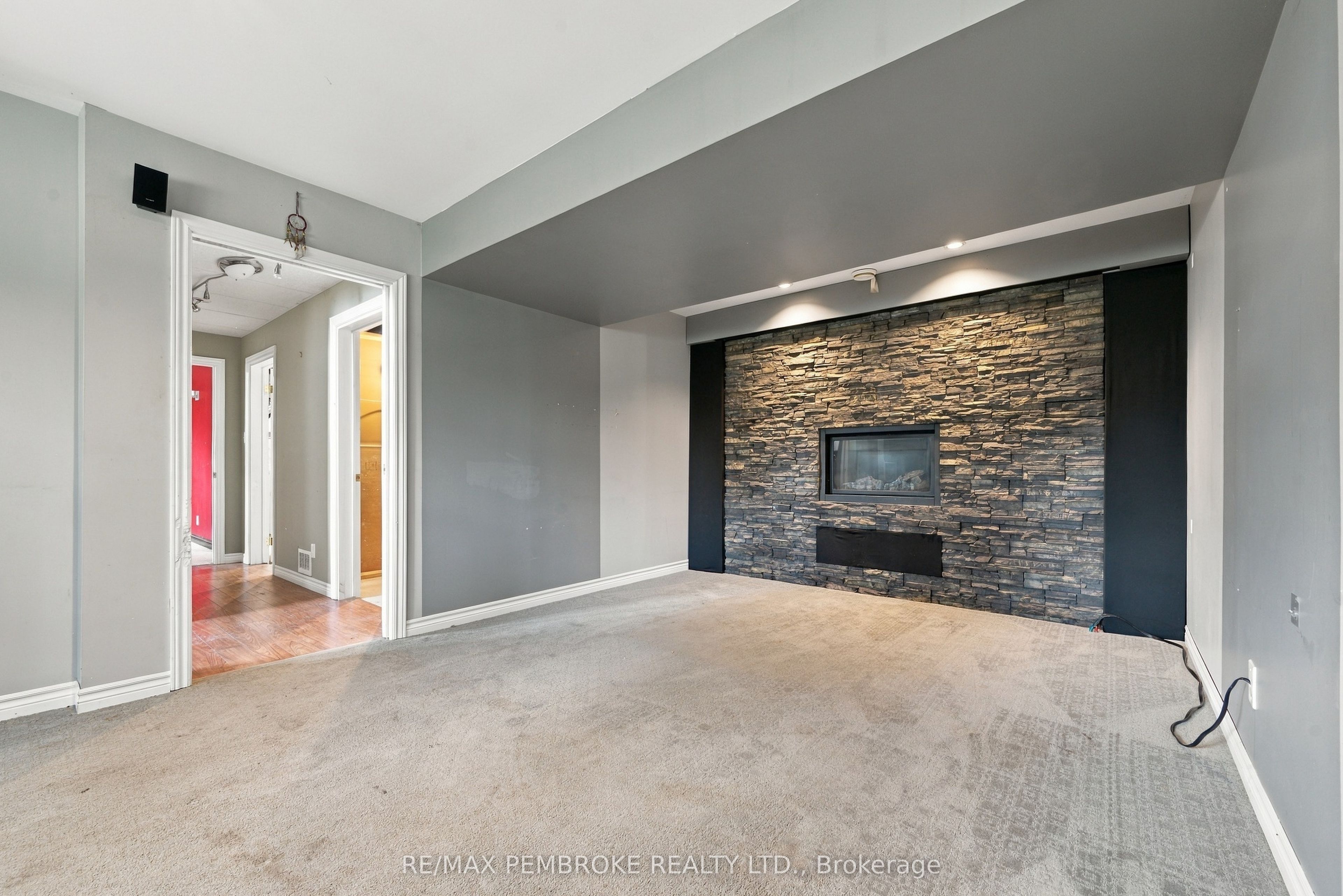 18 Joseph Street Property Photo 44
