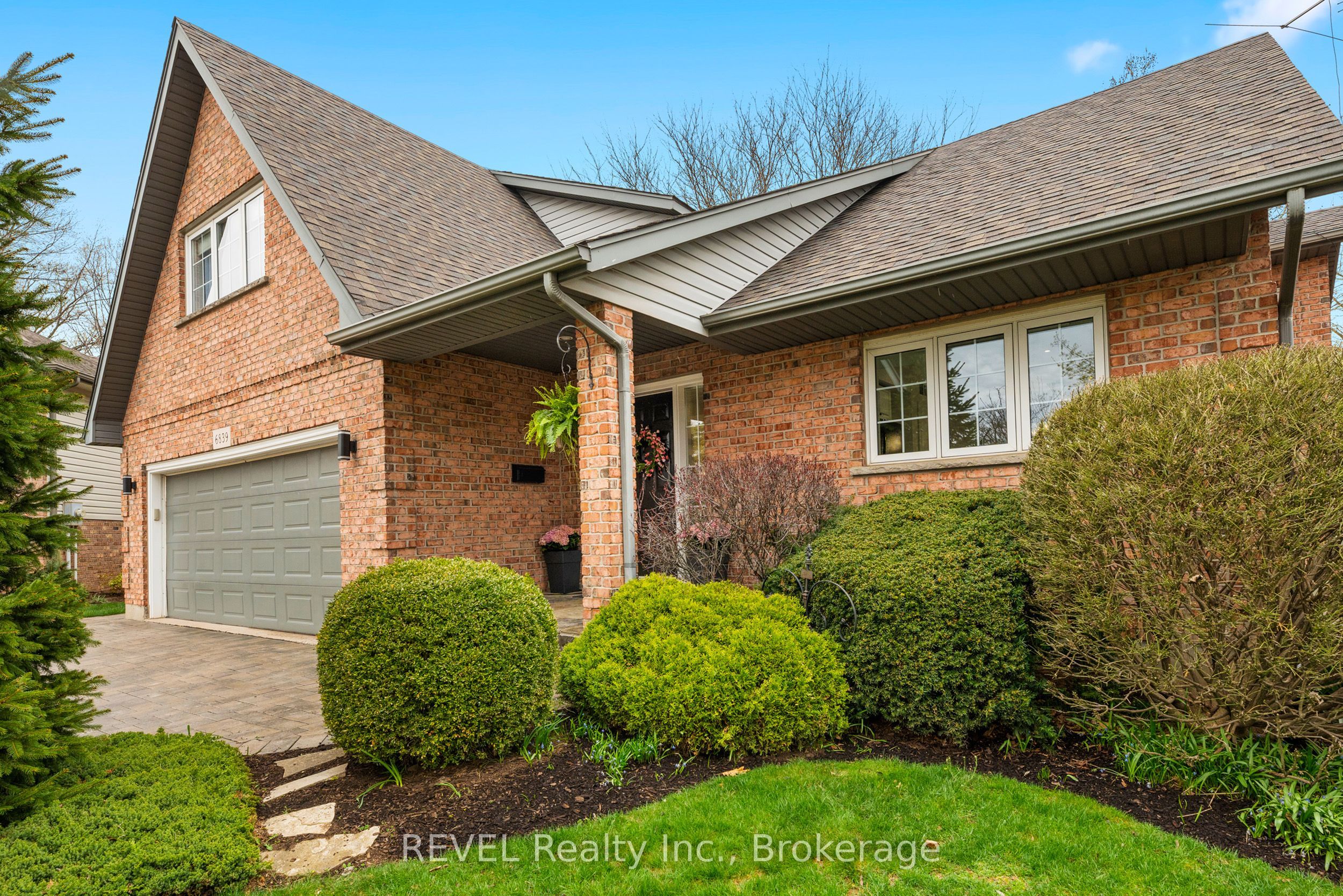 6839 Imperial Court Property Photo 1