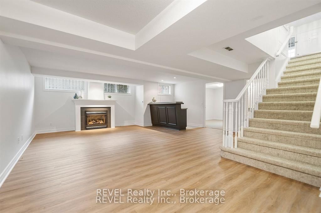 6839 Imperial Court Property Photo 31